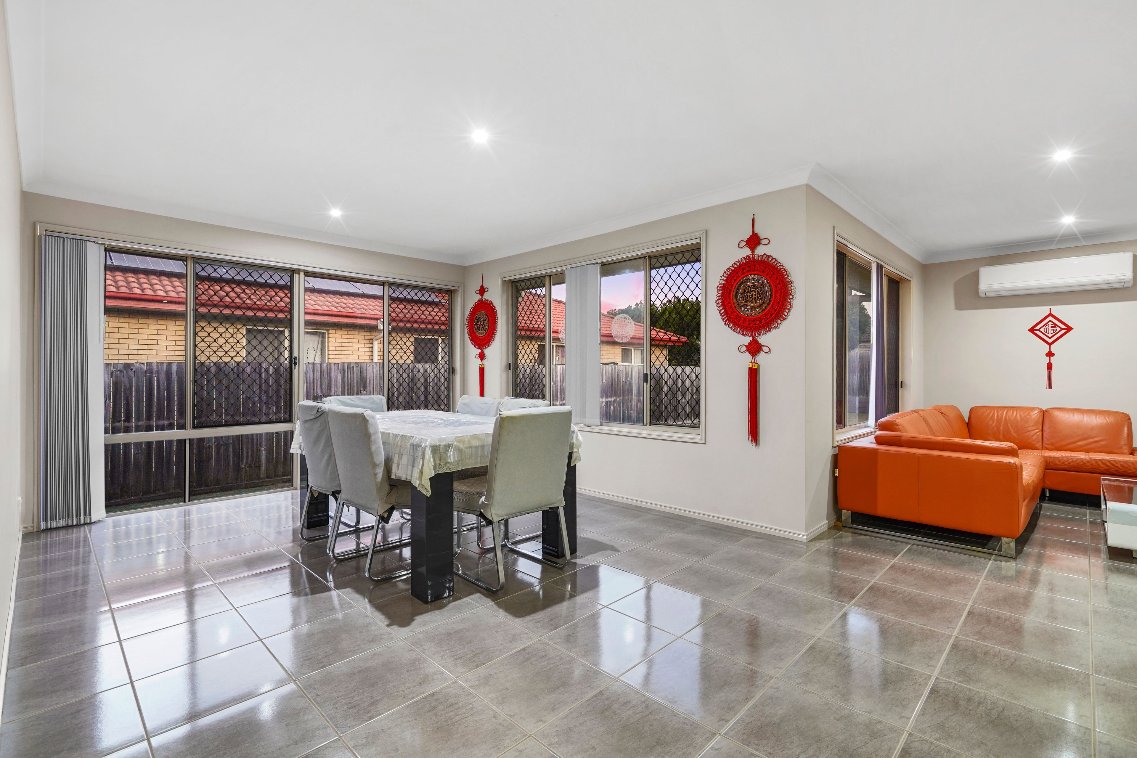 20 Kingsburgh Street — photo 4 of 15