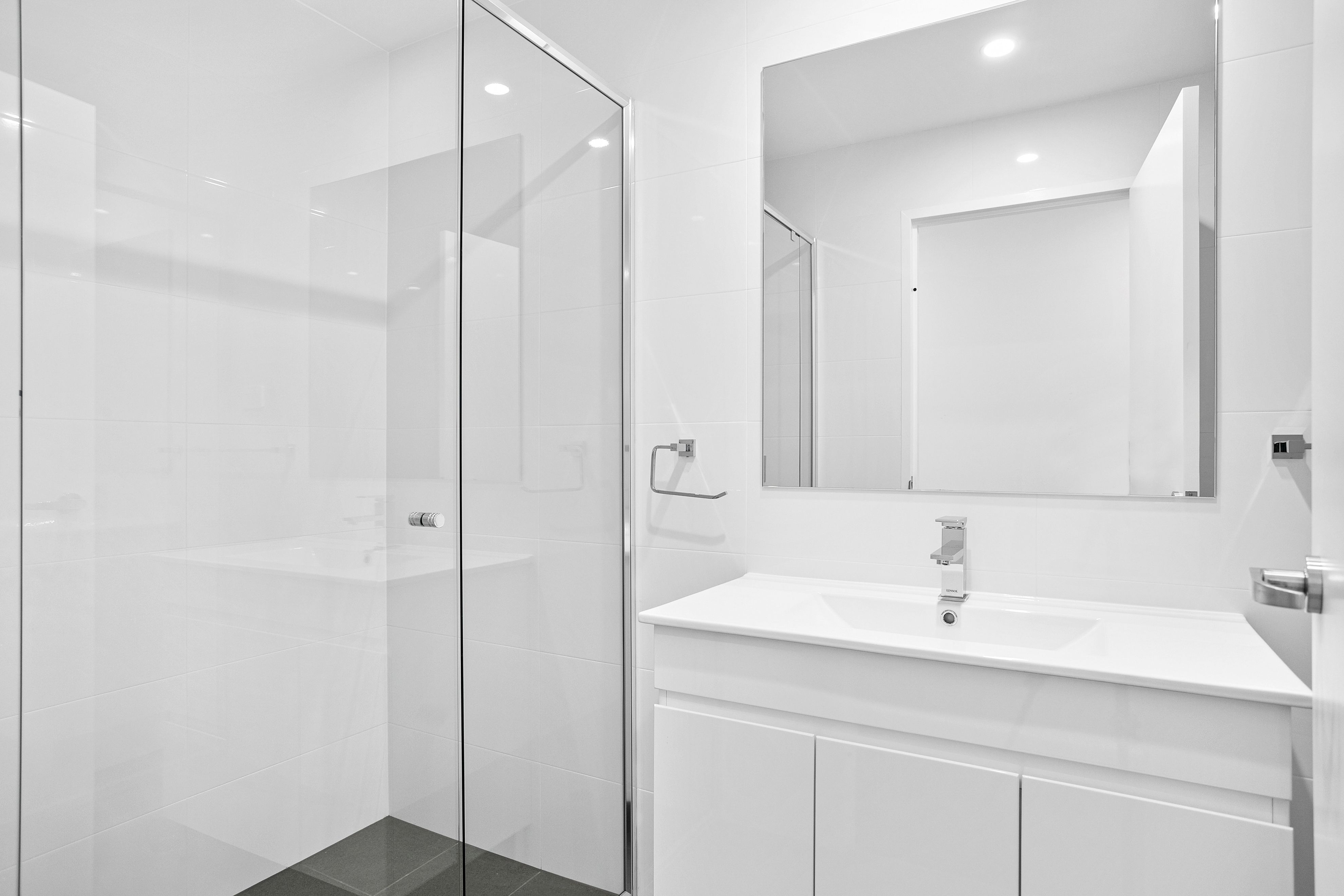111/1 Evelyn Court, Shellharbour City Centre, NSW 2529