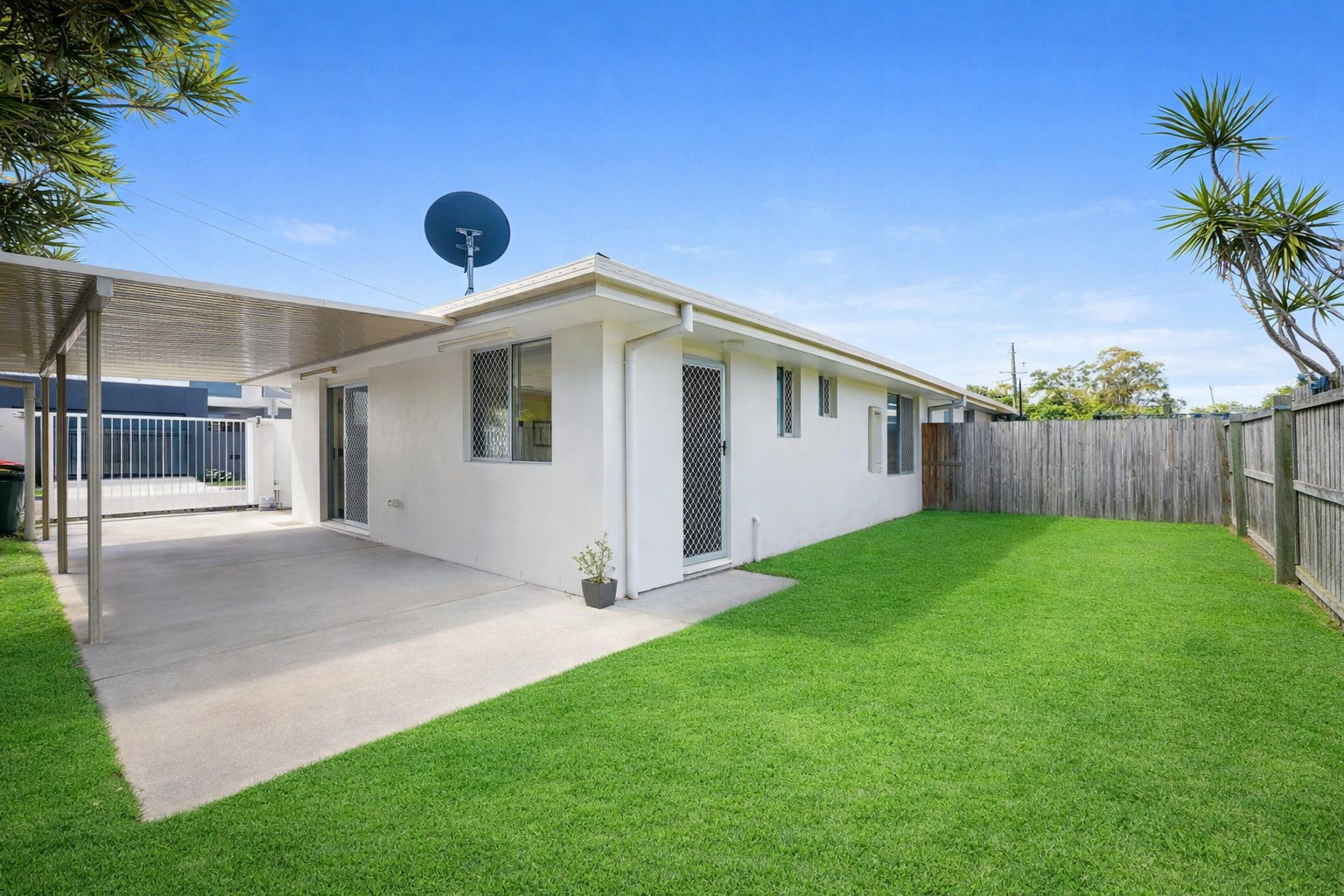 44a Bordeaux Parade, Mermaid Waters, QLD 4218