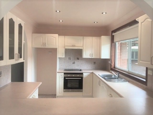 2/50 BASSETT Street — photo from Ray White Hurstville