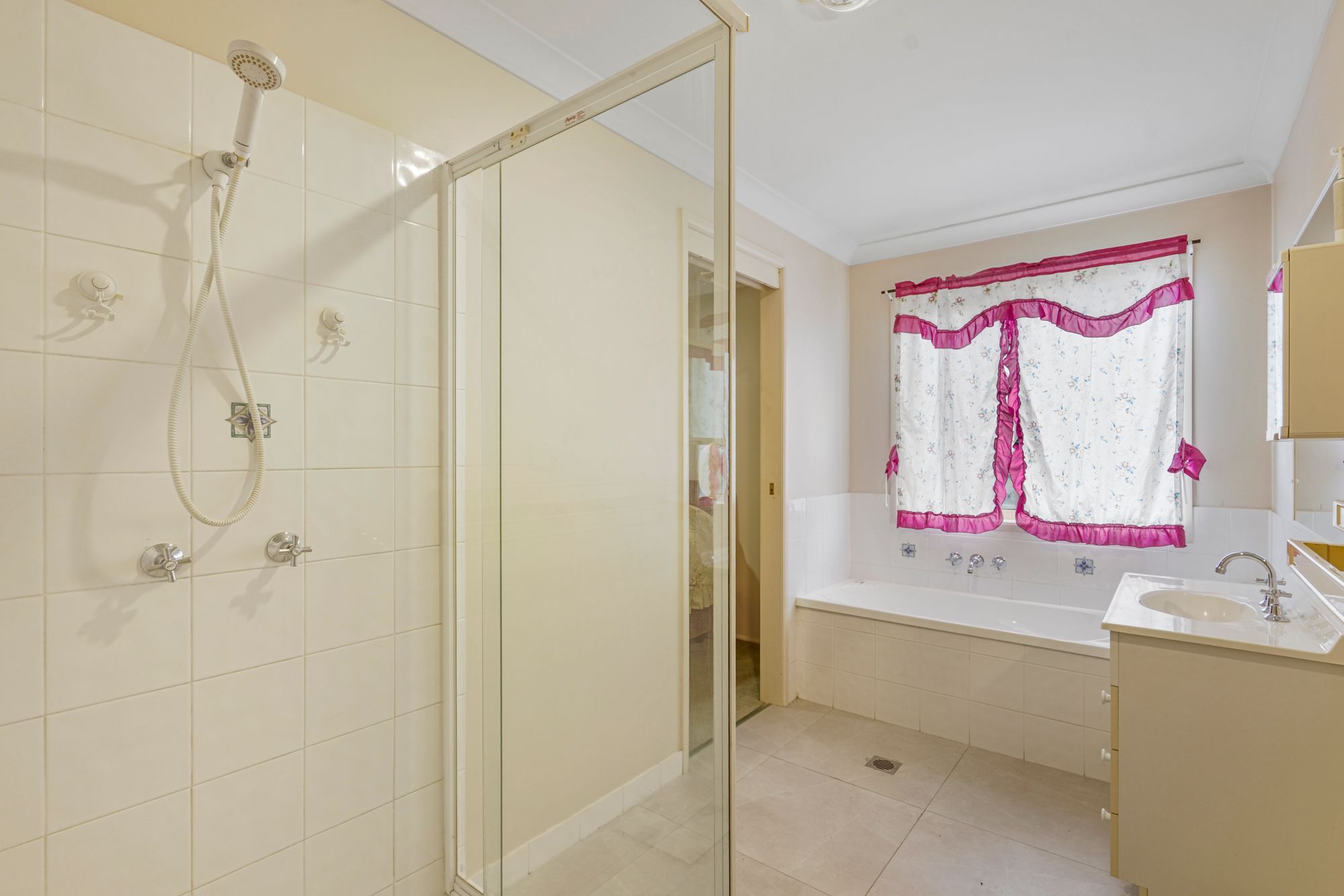 8 Muller Road — photo 9 of 20