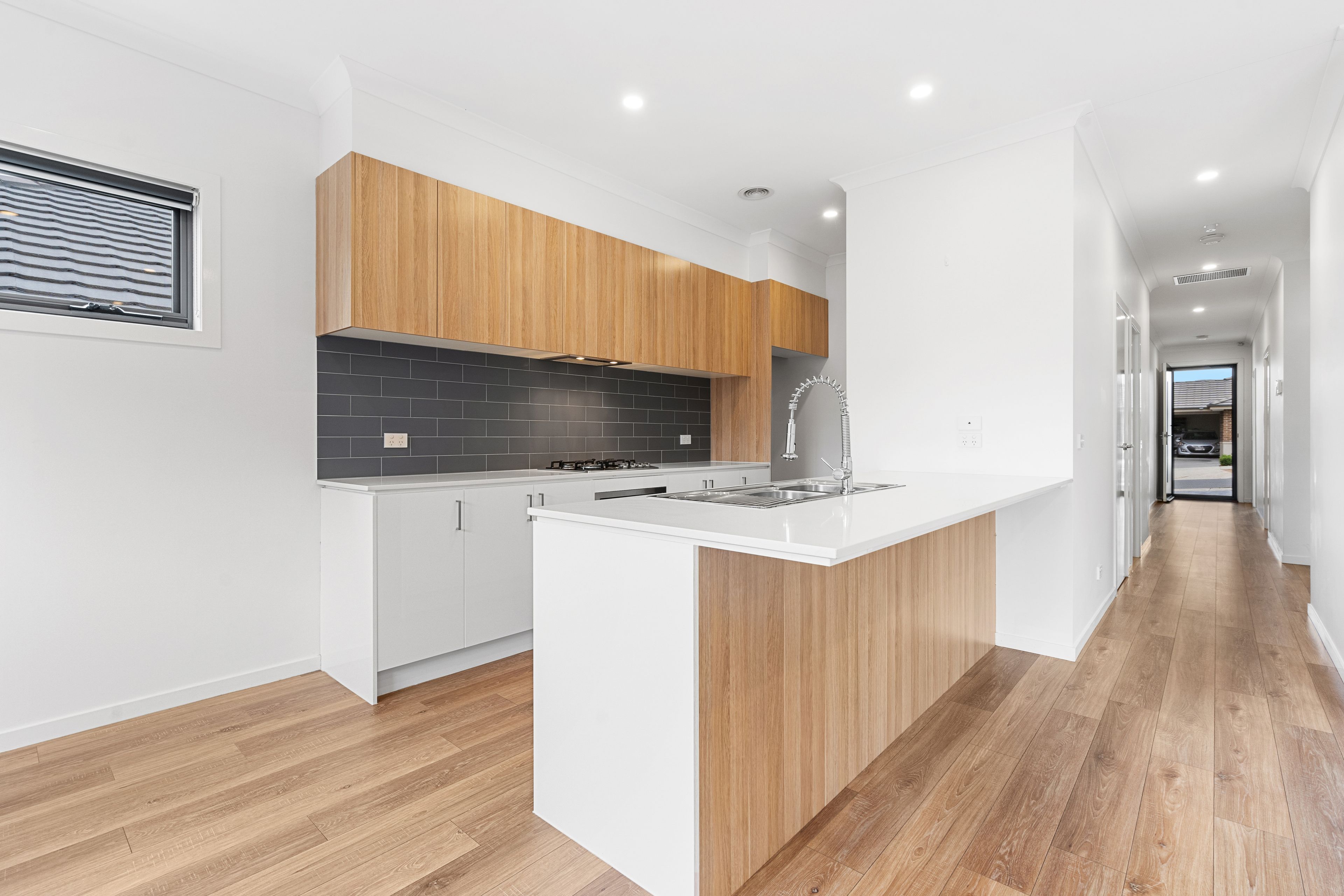 16 Tooradin Crescent, Doreen, VIC 3754