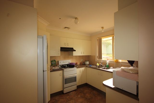 1/4 Onslow Place, Leumeah, NSW 2560