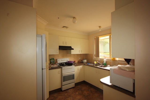 1/4 Onslow Place, Leumeah, NSW 2560