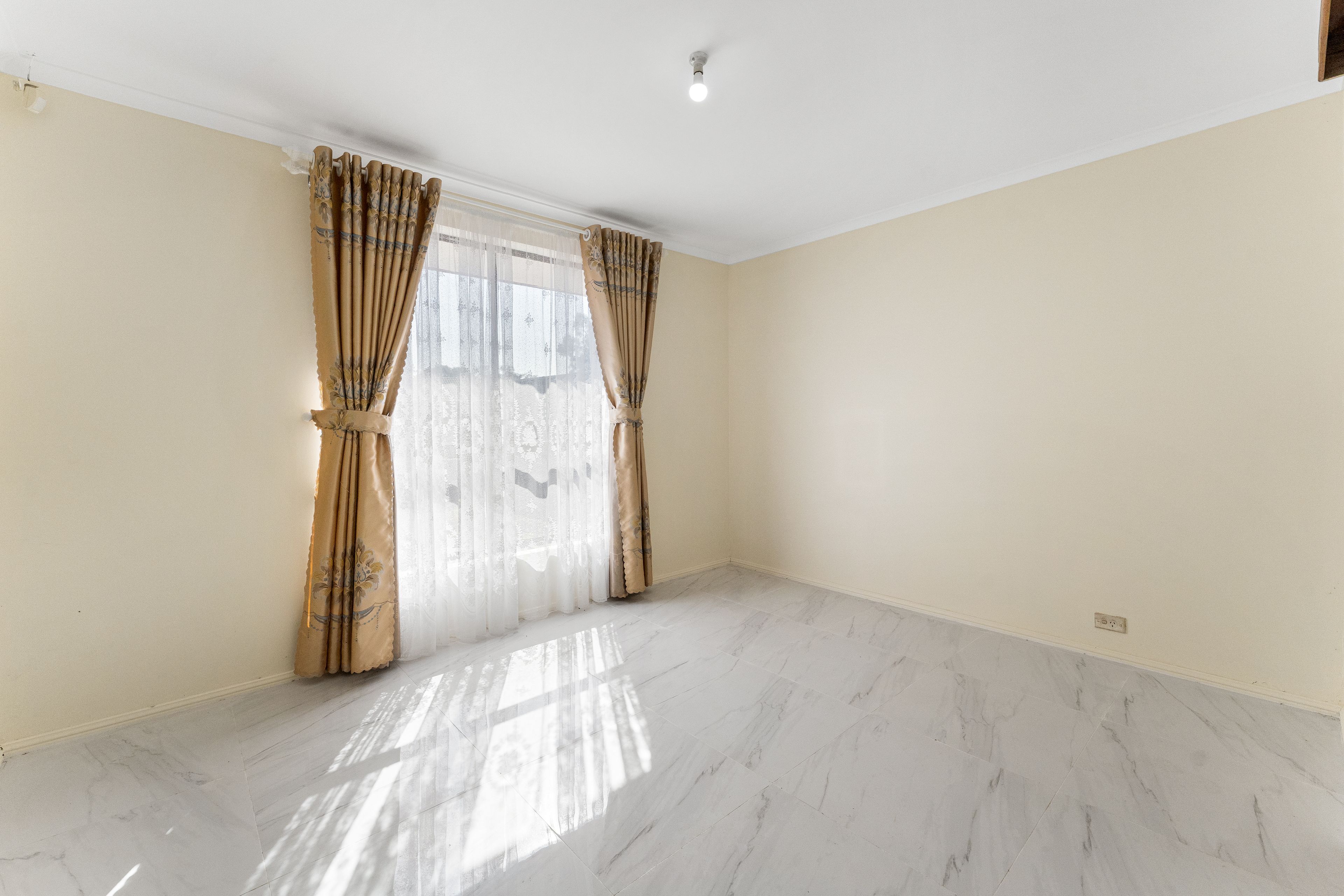 10 Alan Crescent — photo 11 of 14