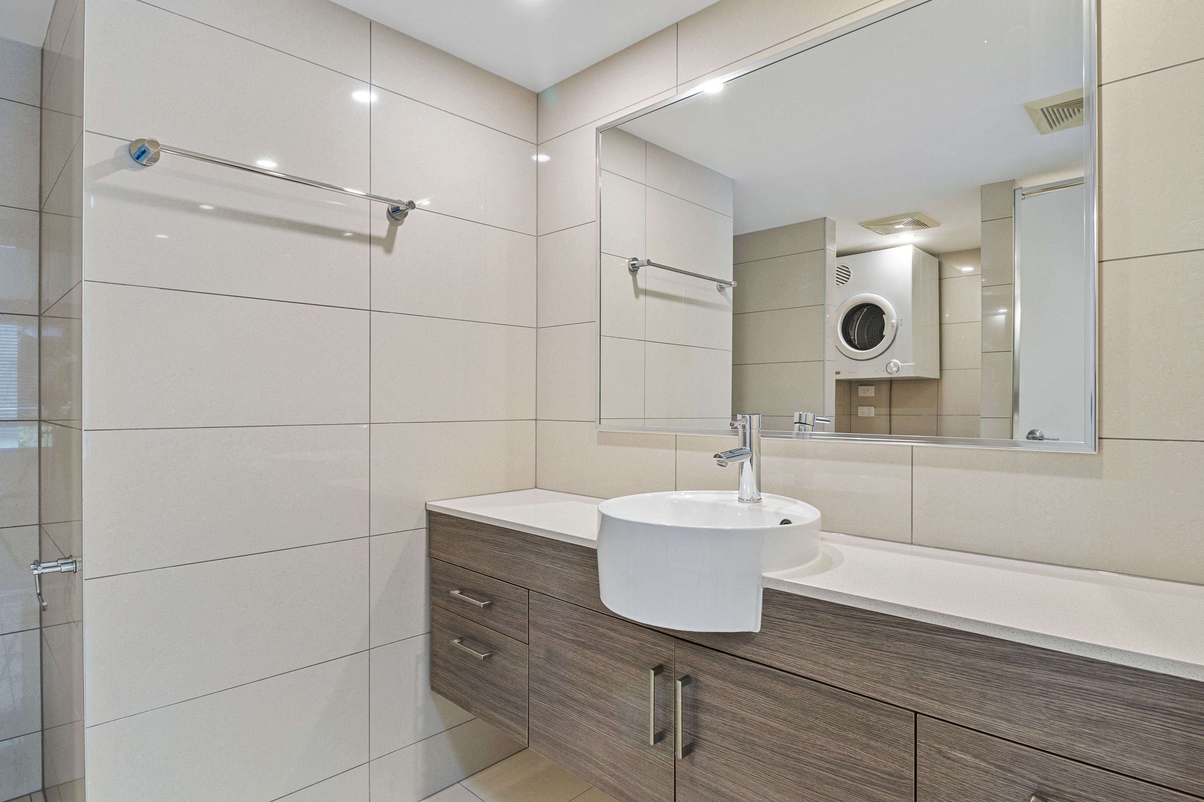 32/15 Fairweather Crescent — photo 8 of 10