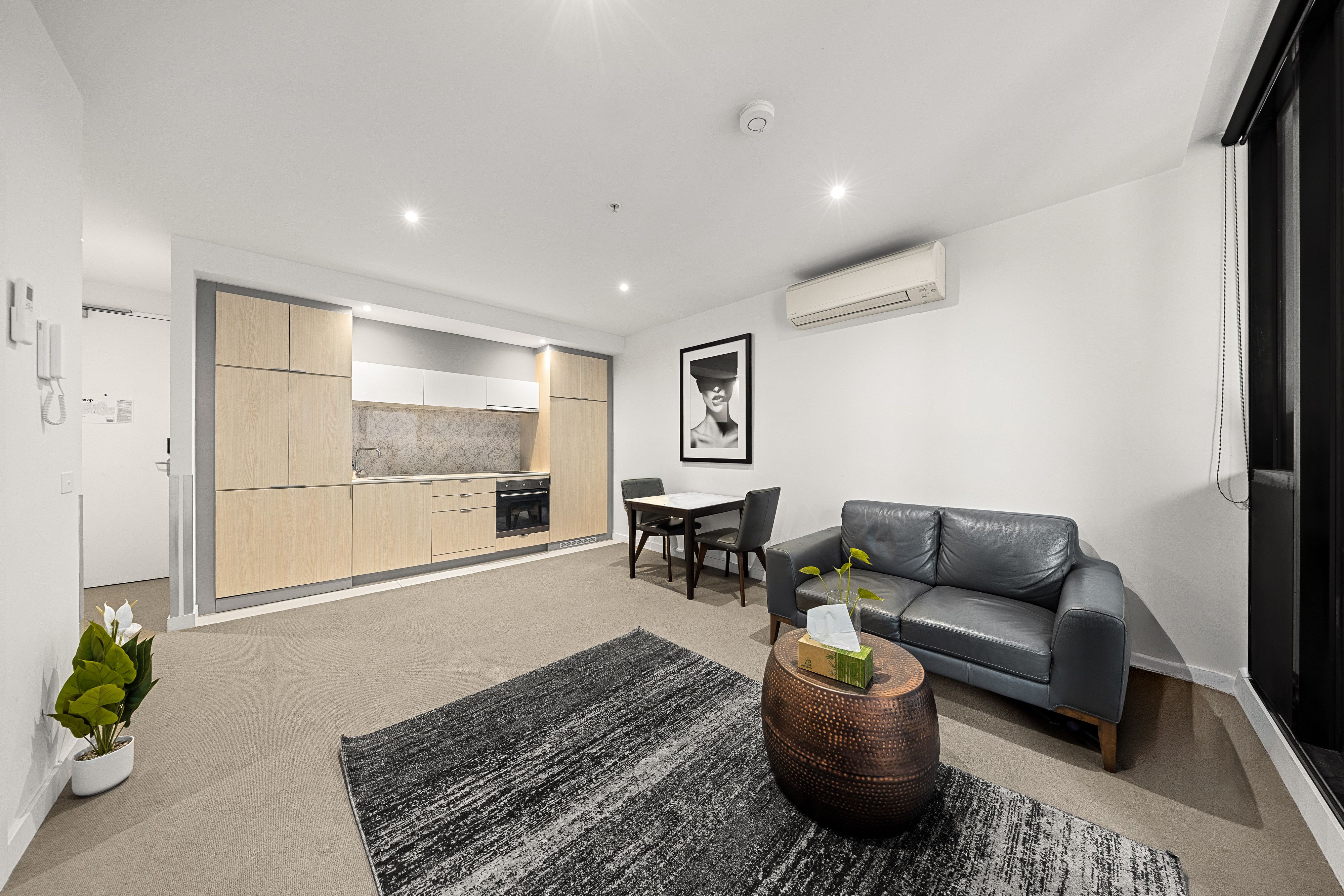 1201/135 City Road — photo 4 of 16