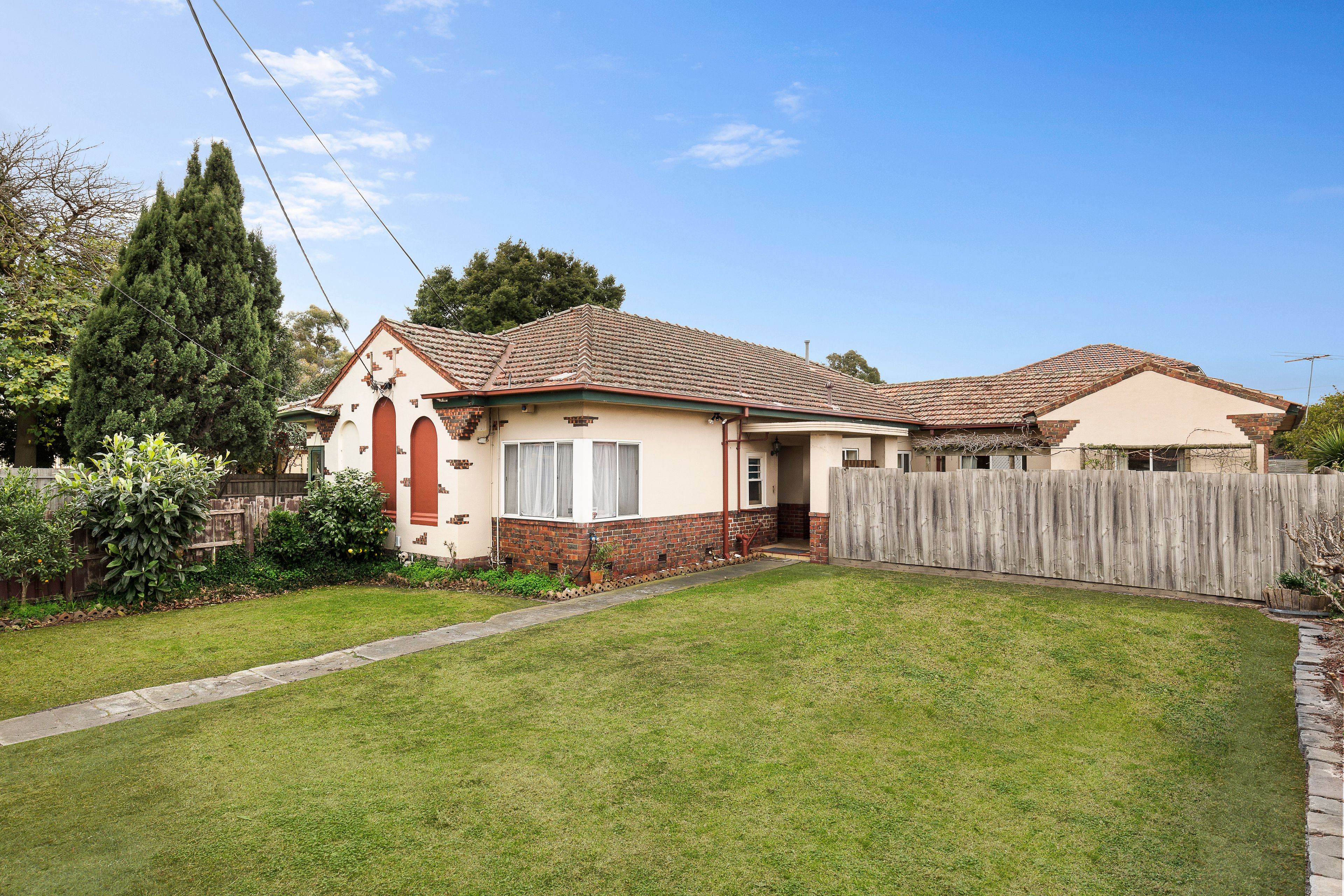 110-112 Warrigal Road, Oakleigh, VIC 3166