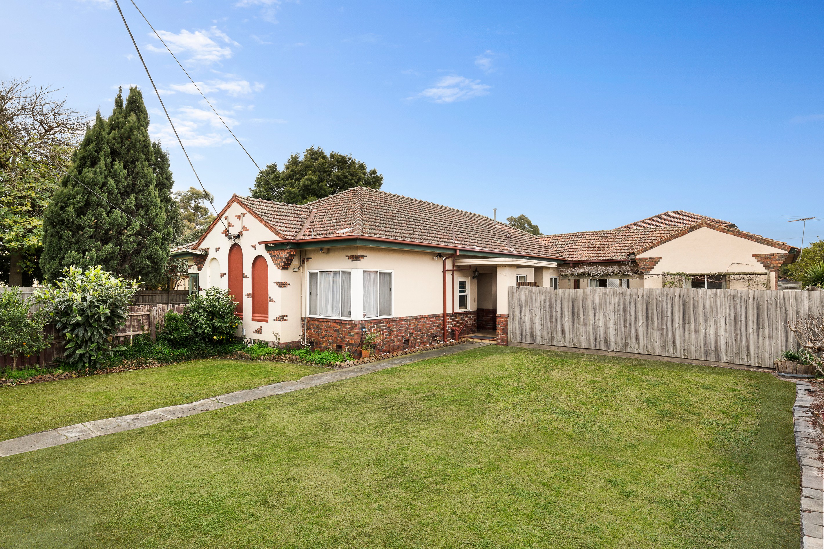 110-112 Warrigal Road, Oakleigh, VIC 3166