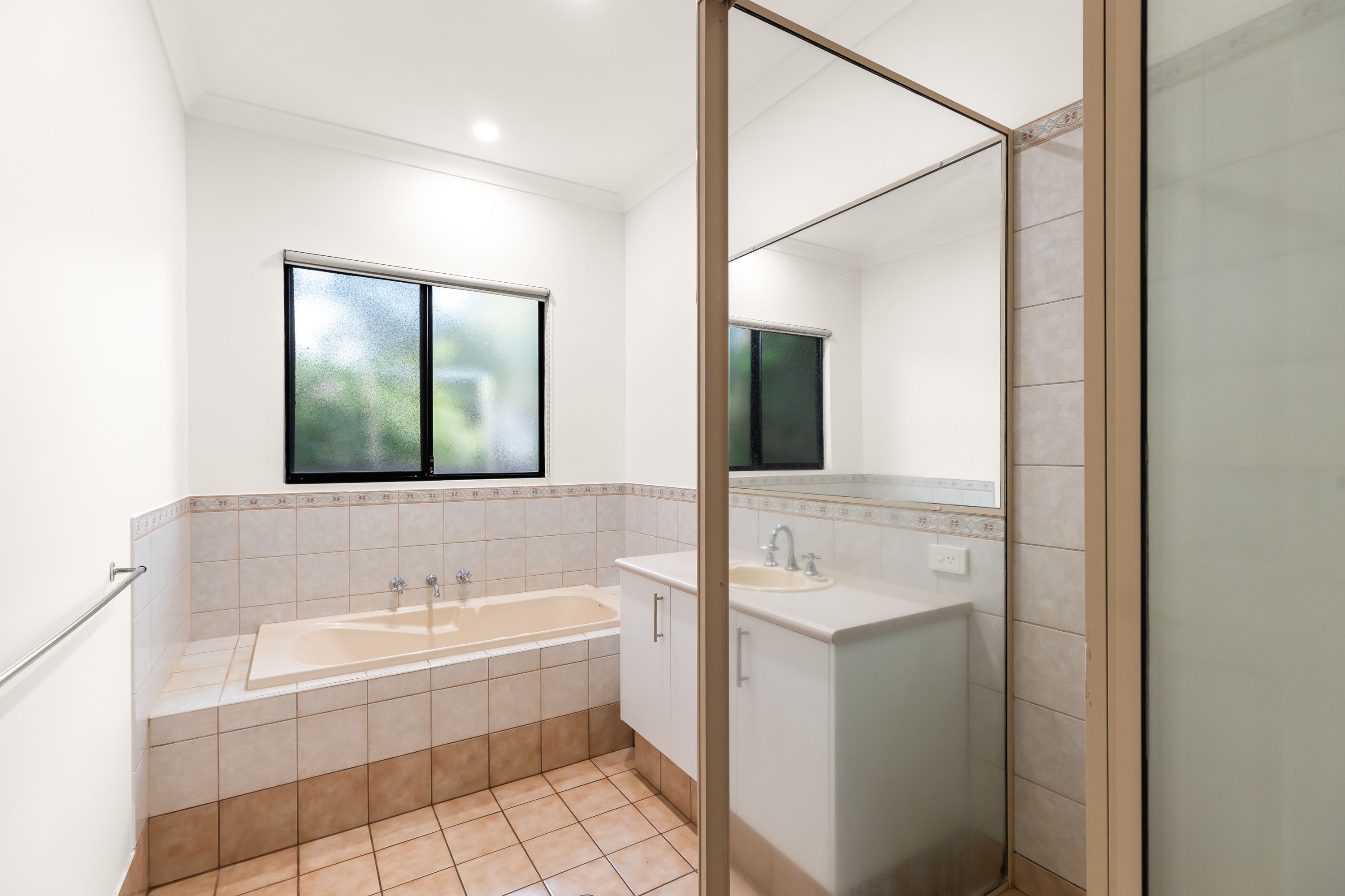 6 Shearwater Crescent — photo 20 of 30