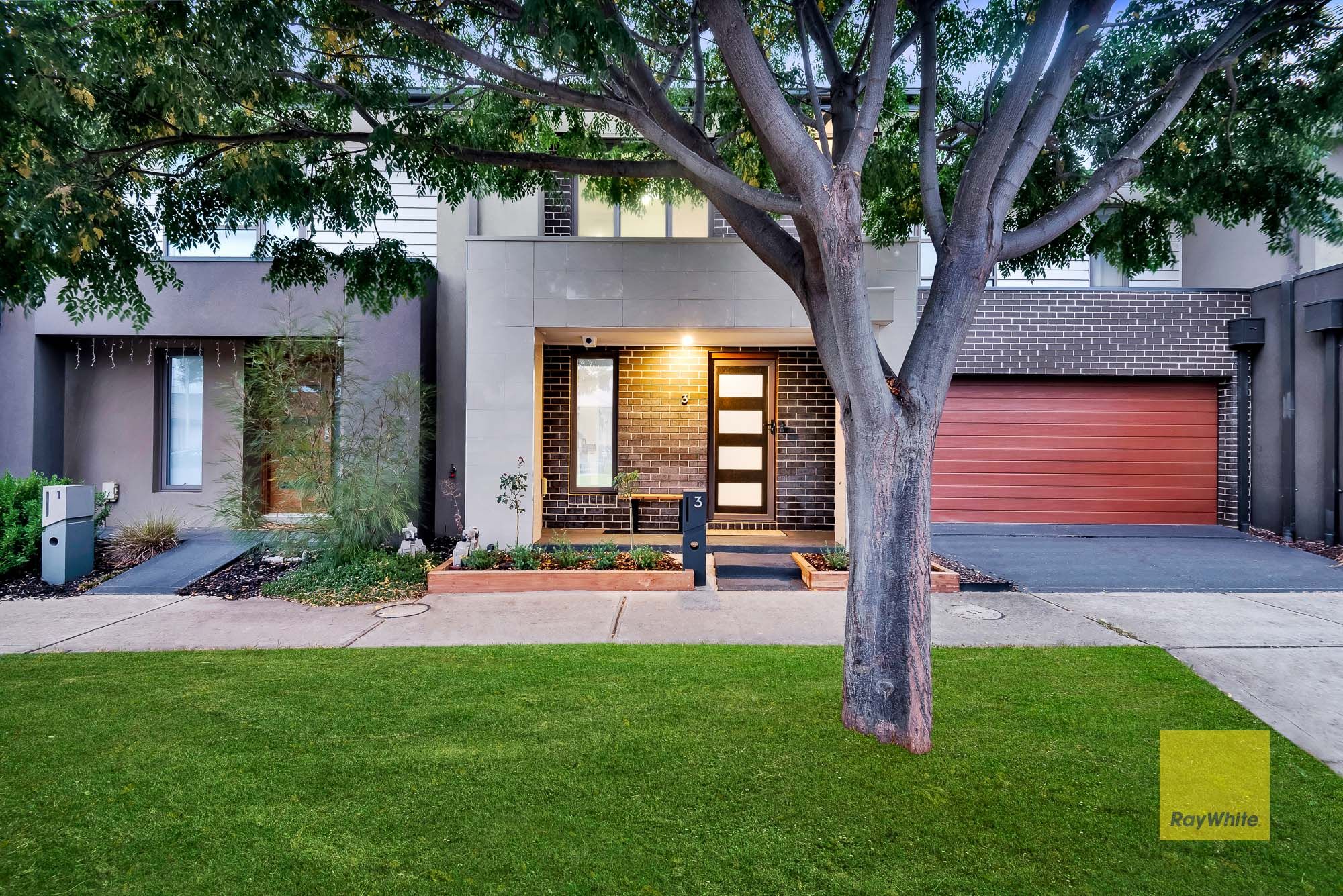 3 VETIVER Avenue, Truganina VIC 3029