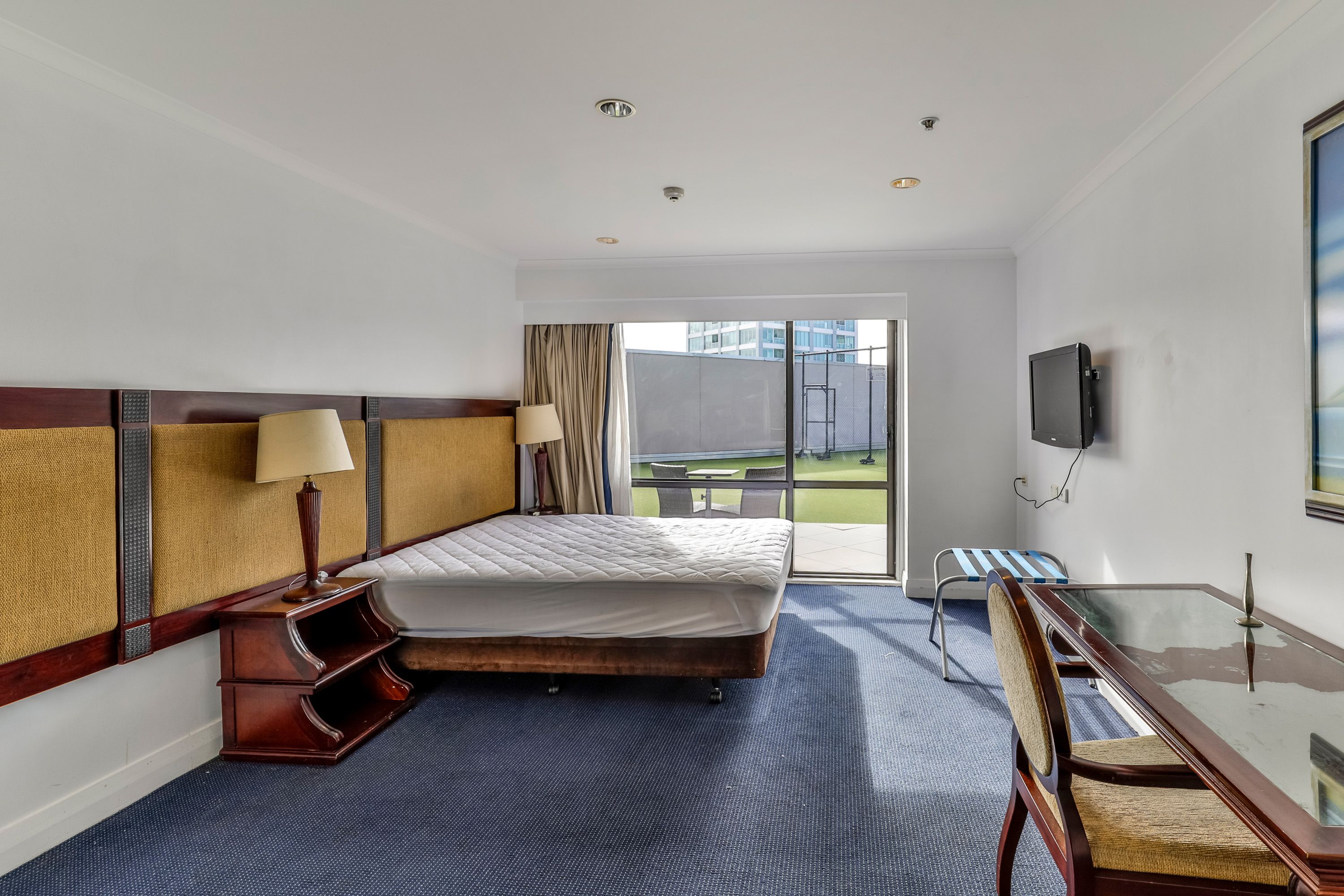 TAKAPUNA LIVING - SPENCER ON BYRON 5