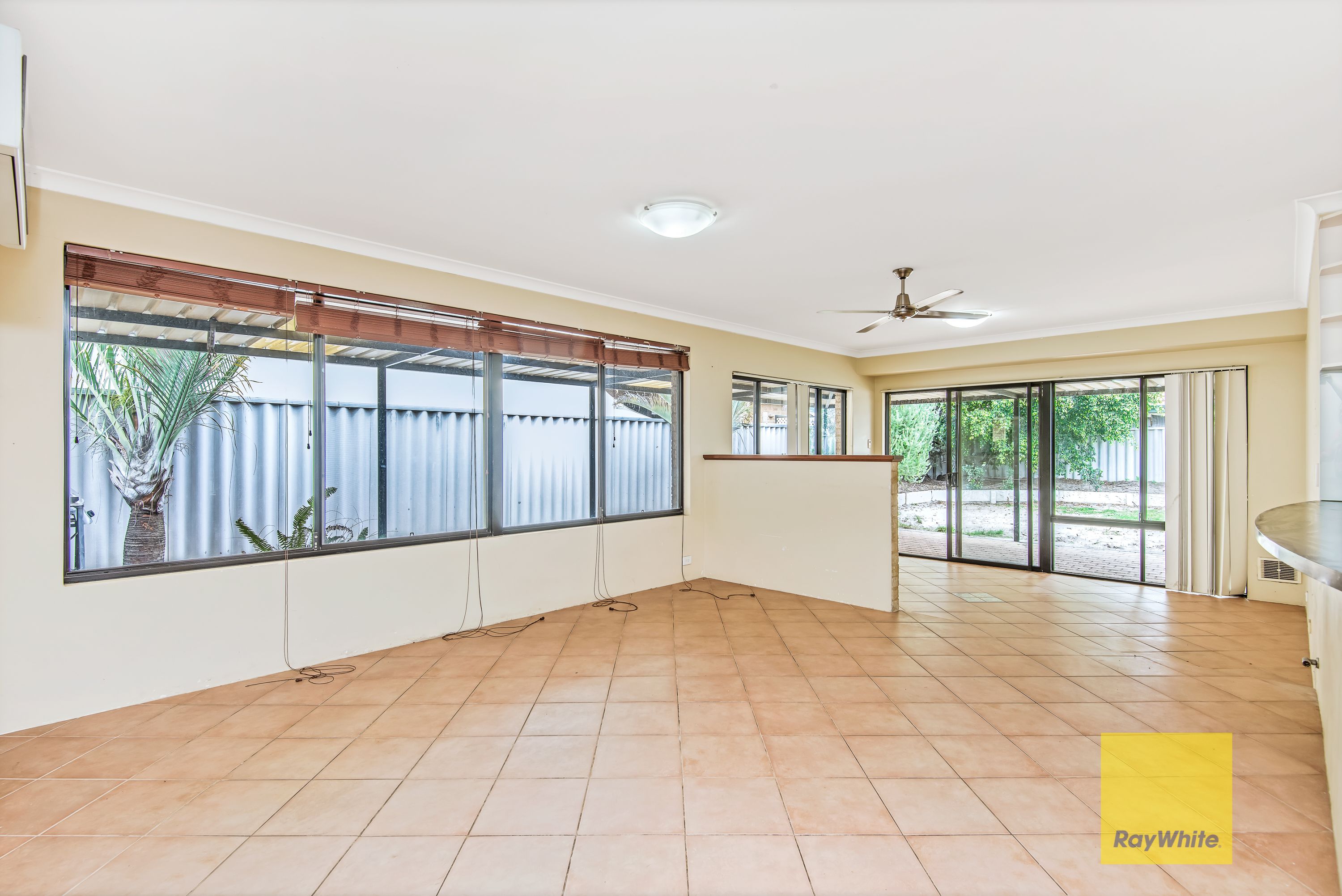 2 Sun Place, Bennett Springs, WA 6063