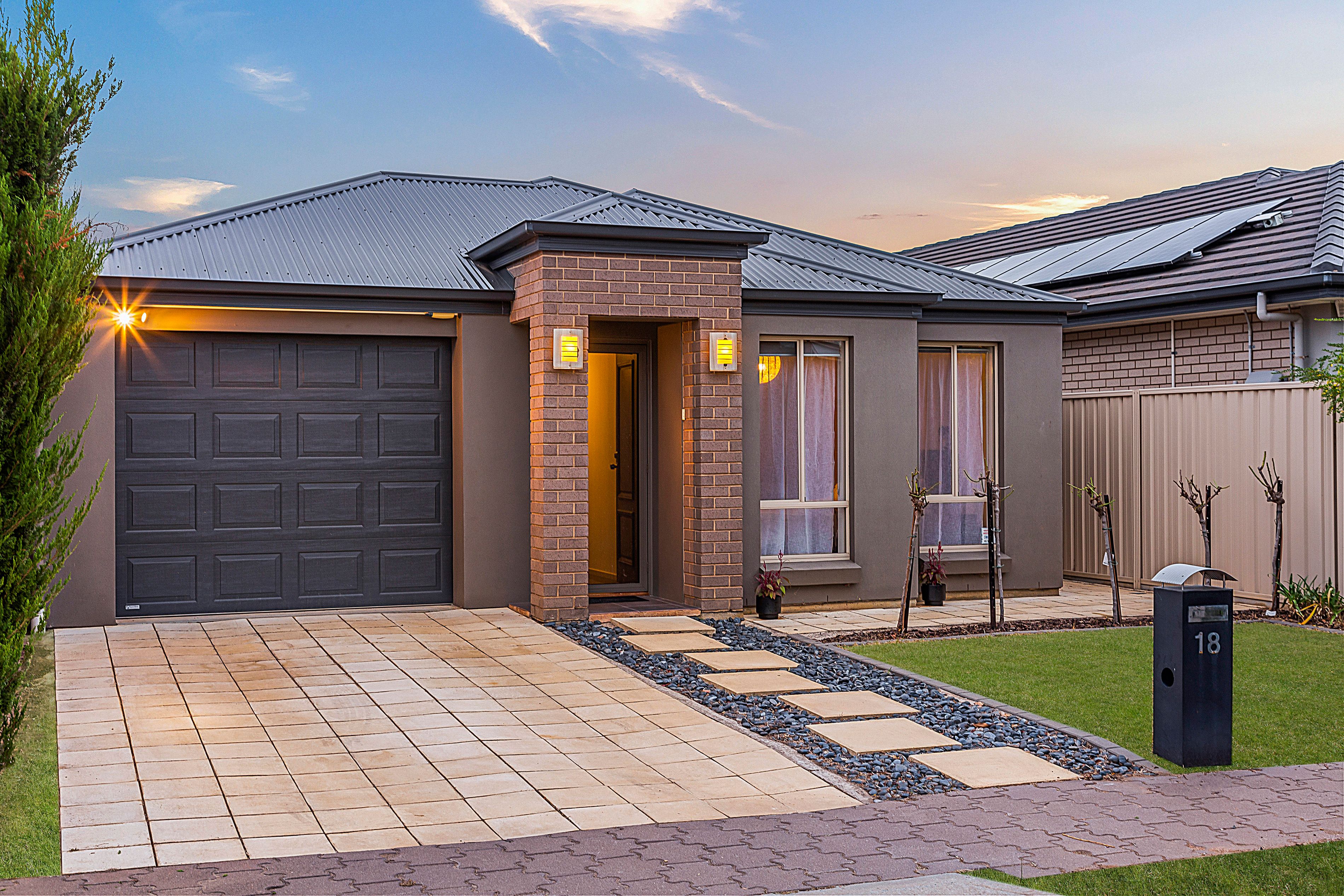 18 Leander Crescent, Greenacres, SA 5086