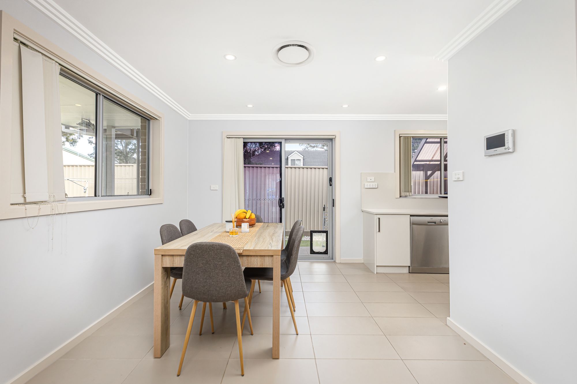 6/34-36 Canberra Street — photo 6 of 15
