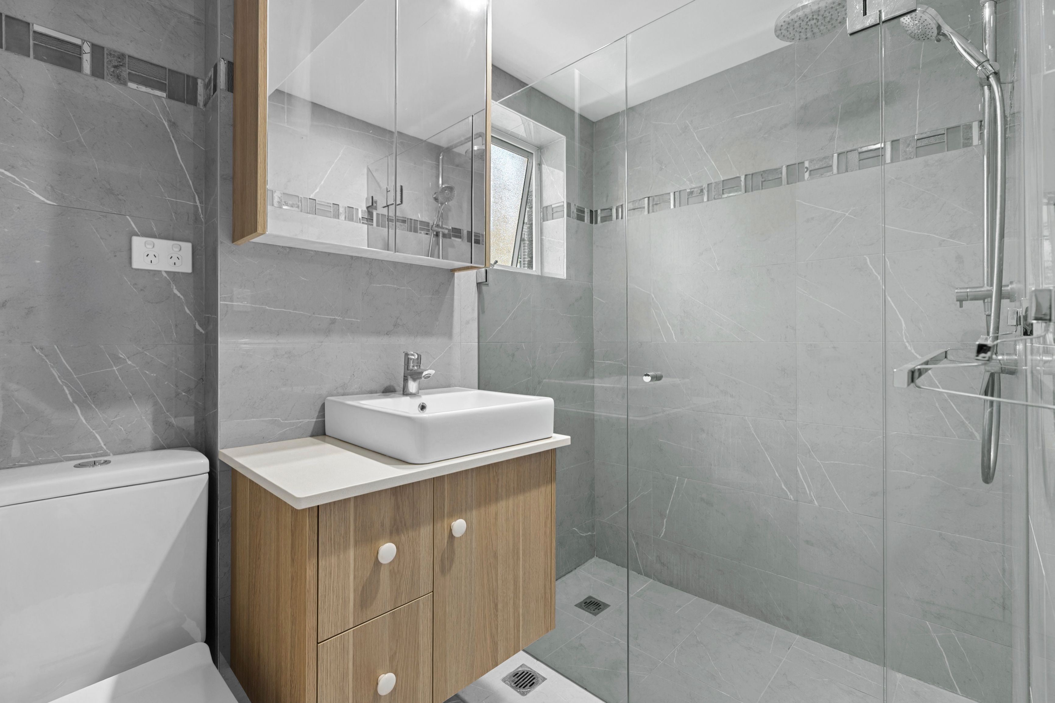 1/68 Howard Avenue — photo 6 of 7