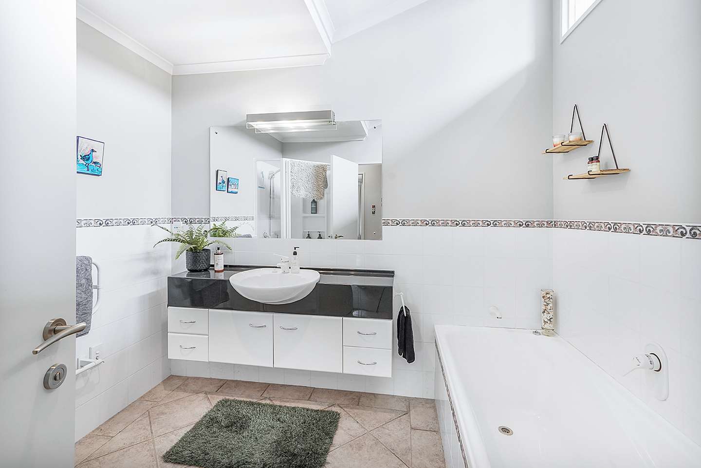 15A Kingsley Street photo 14