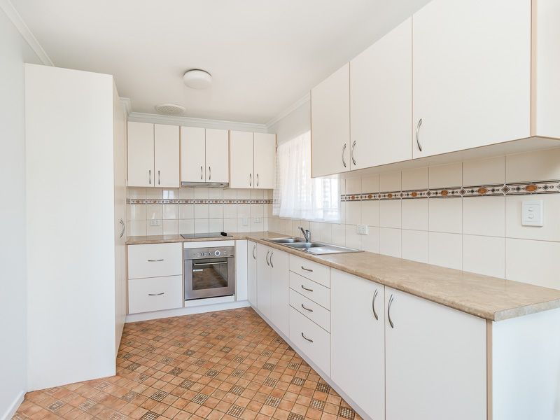 24 Kiparra Street, Mansfield, QLD 4122