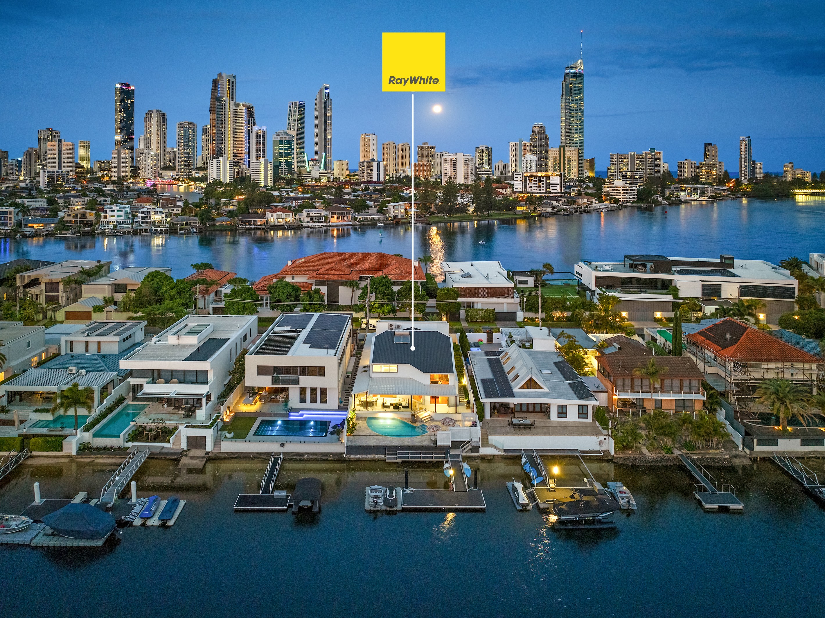 48 The Promenade, Isle Of Capri, QLD 4217