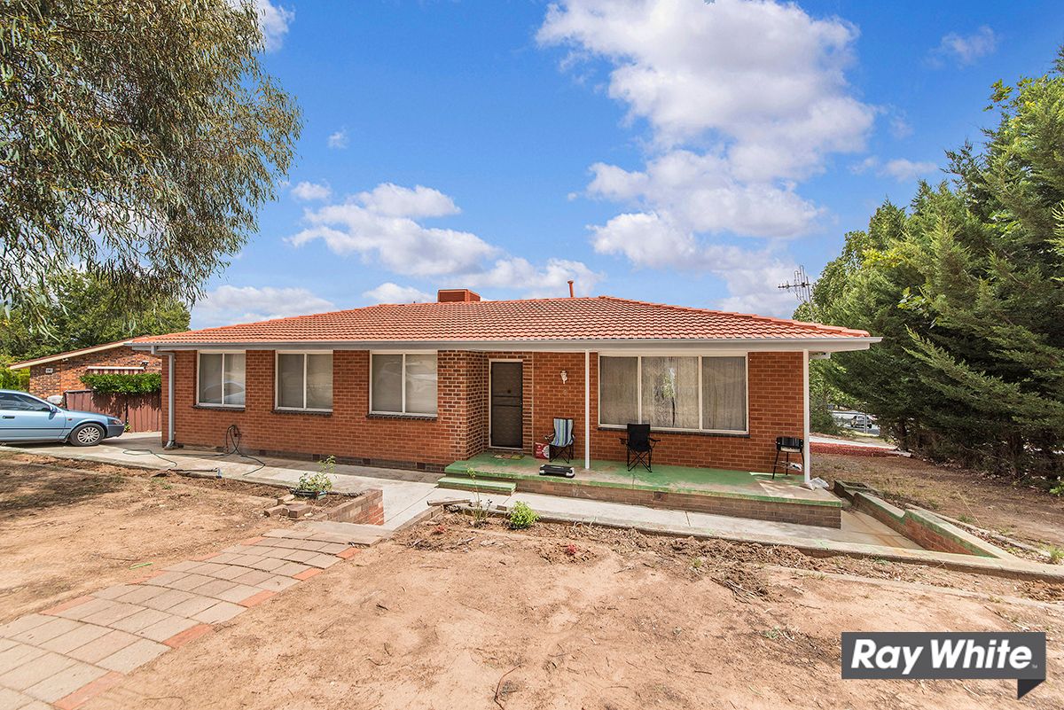 2 Clubbe Crescent, Macgregor ACT 2615