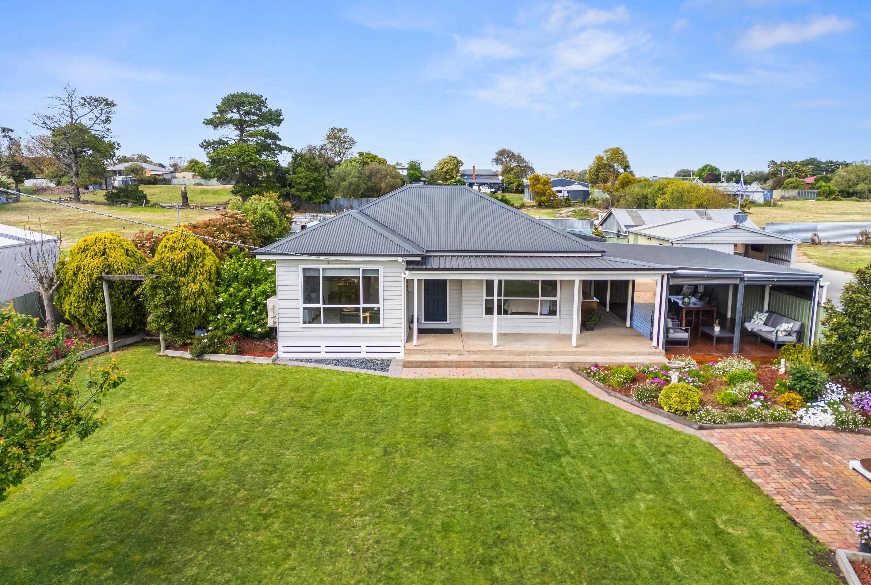 2165 Glenelg Highway, Lake Bolac, VIC 3351