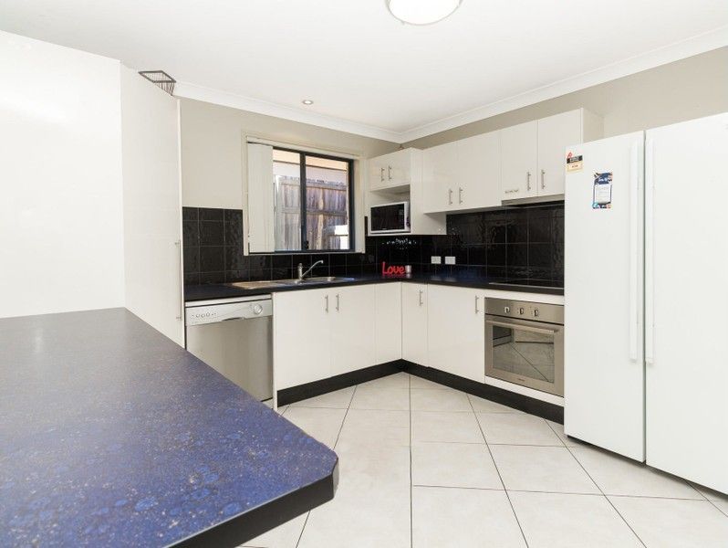 21 Uluru Place, Forest Lake, QLD 4078