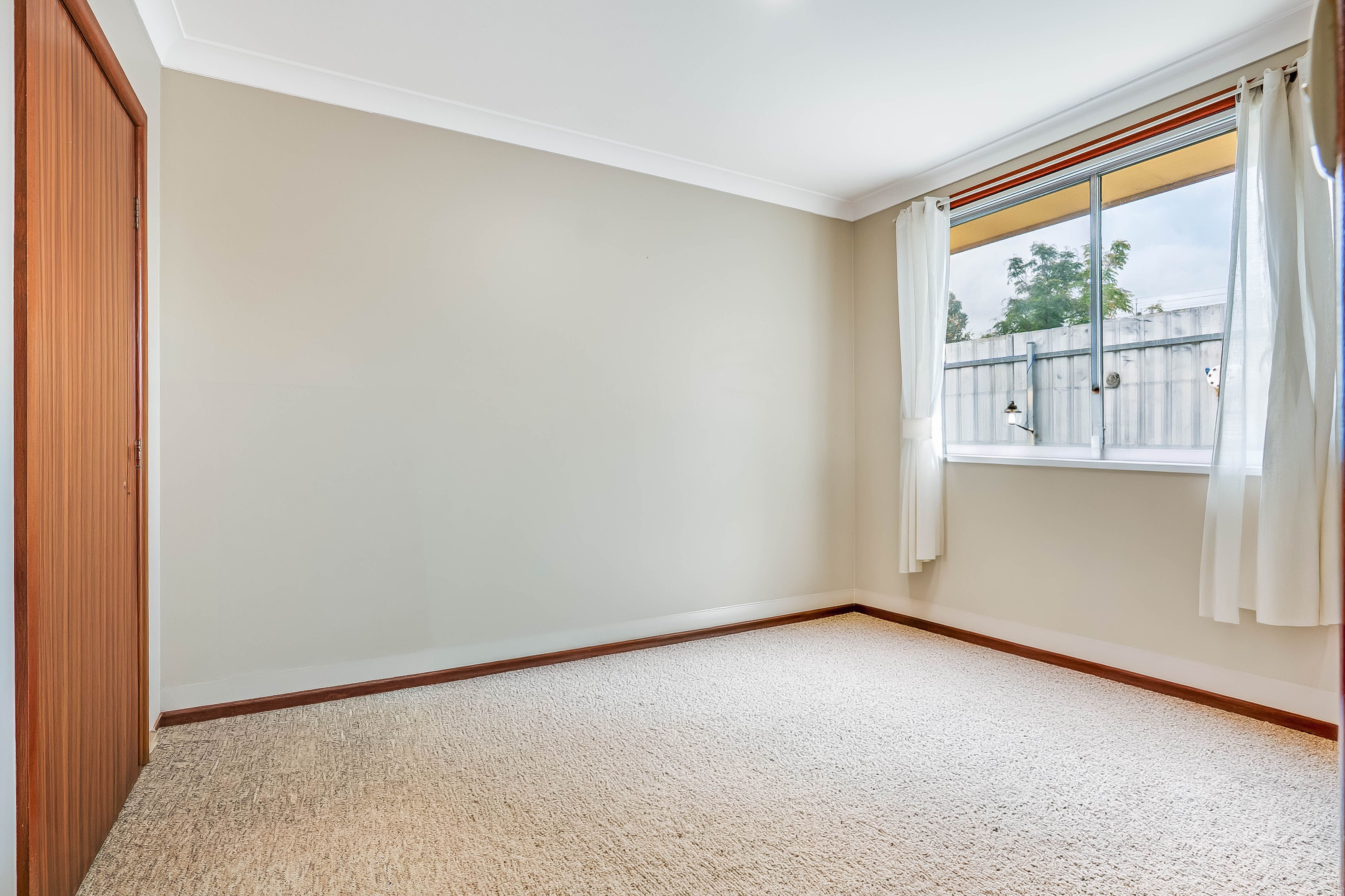 1-3/1099 Nowra Street — photo 27 of 30