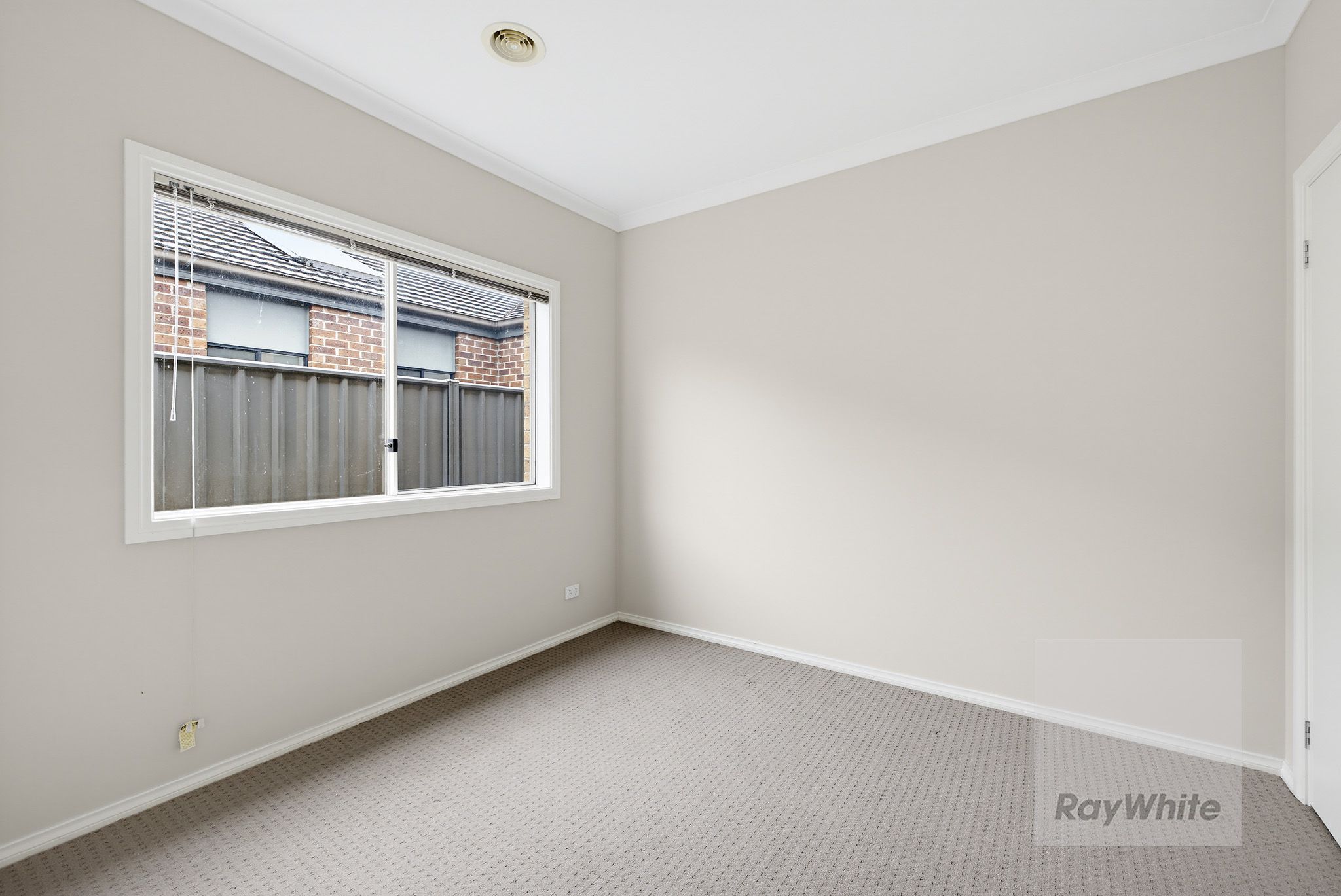 32 Yoemans Drive — photo 10 of 12