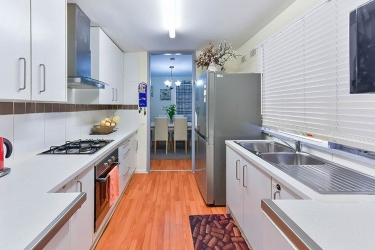 6 Collaroy Road, Woodbine, NSW 2560