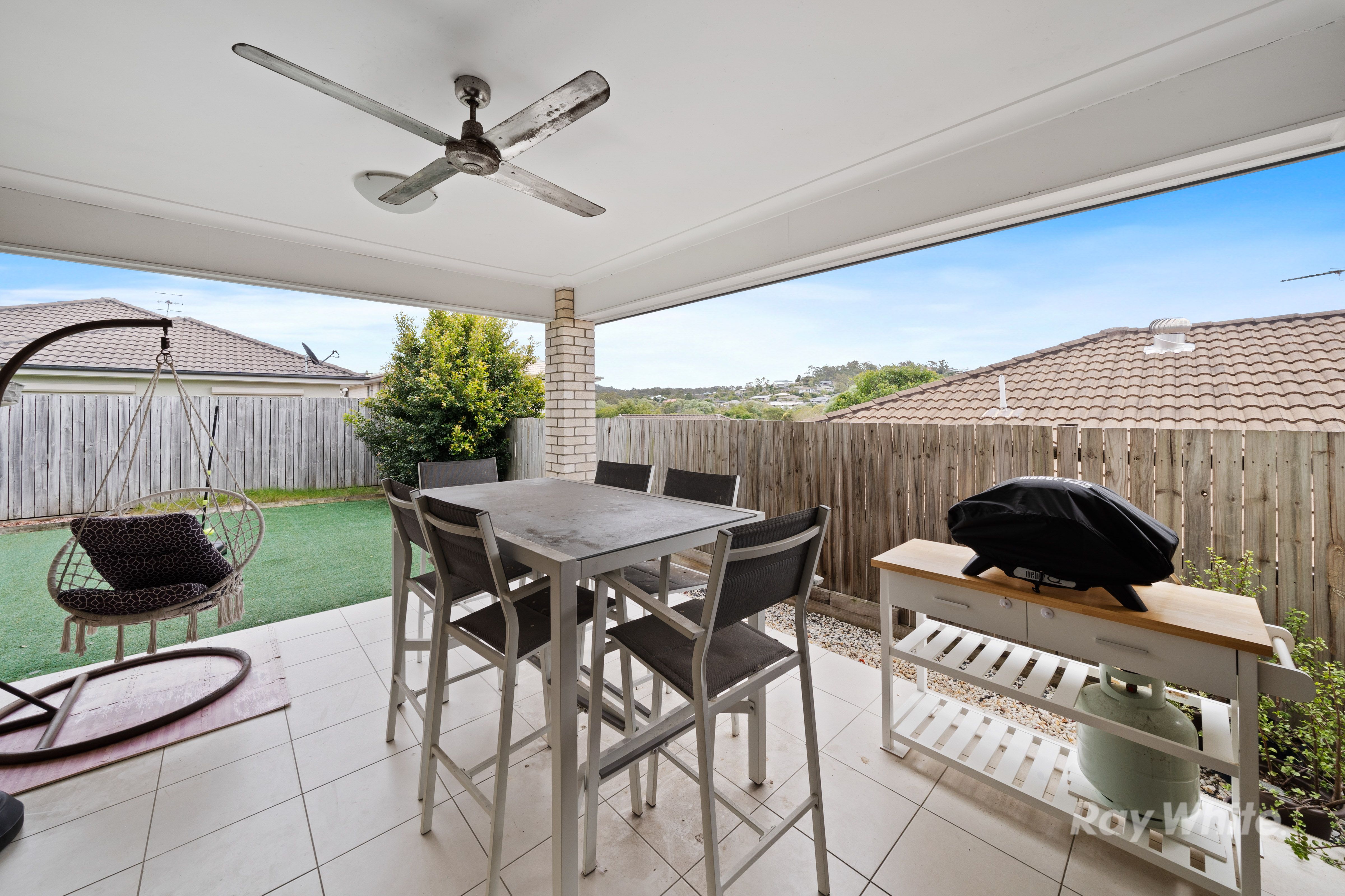 27 Ellenborough Avenue — photo 14 of 18