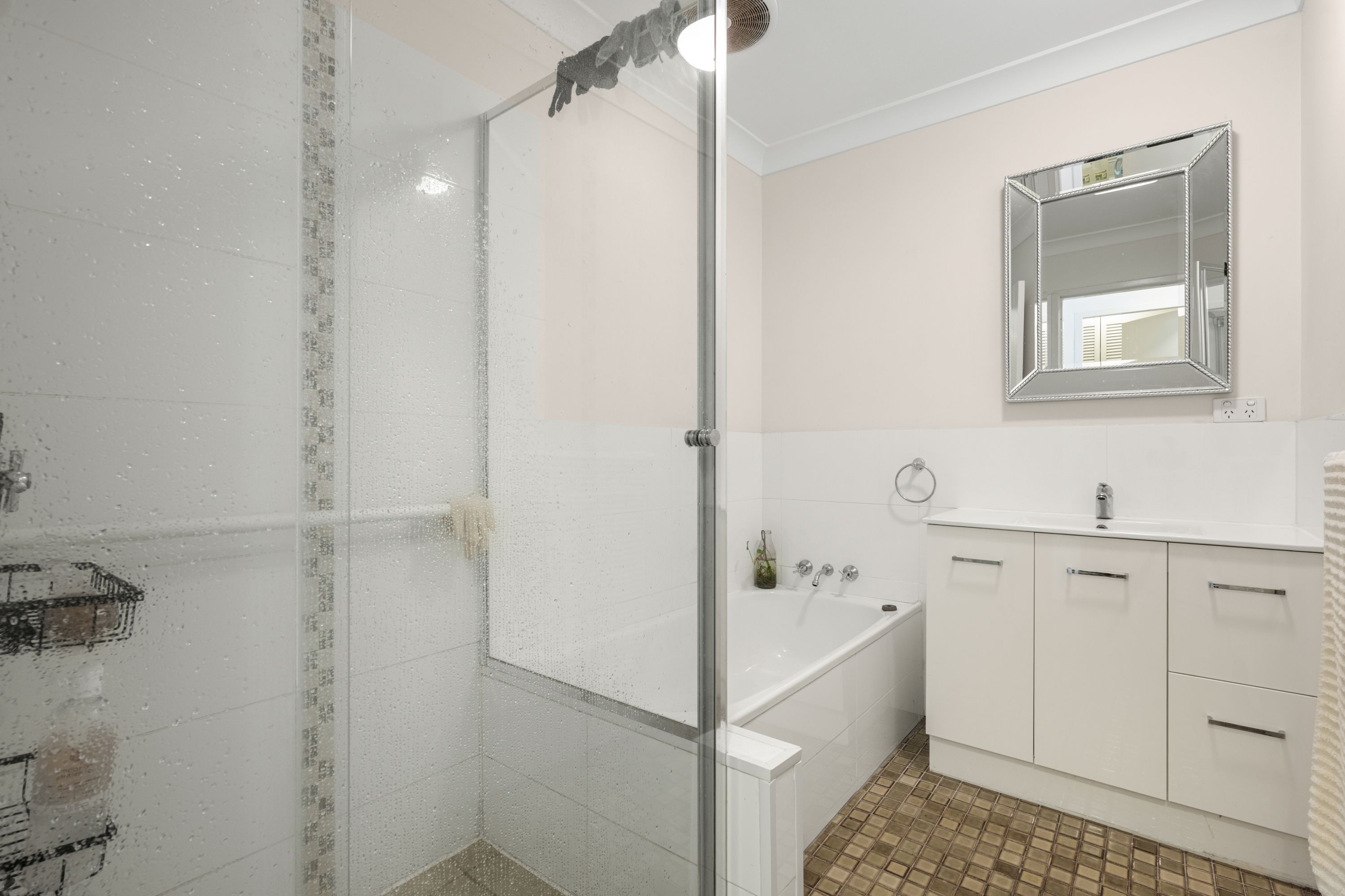 16/45 Bradman Avenue — photo 9 of 14