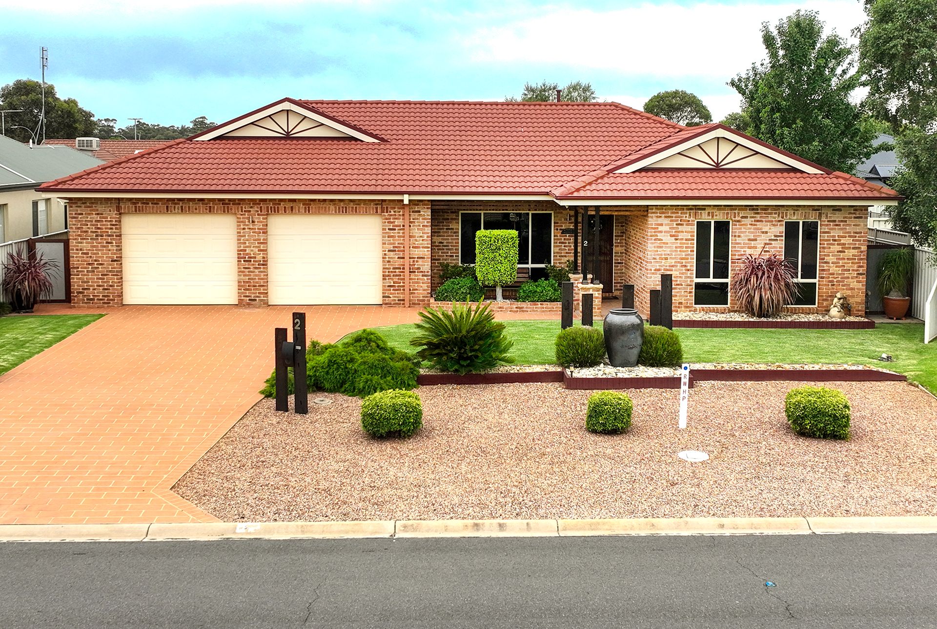 2 Stromness Court, Moama NSW 2731