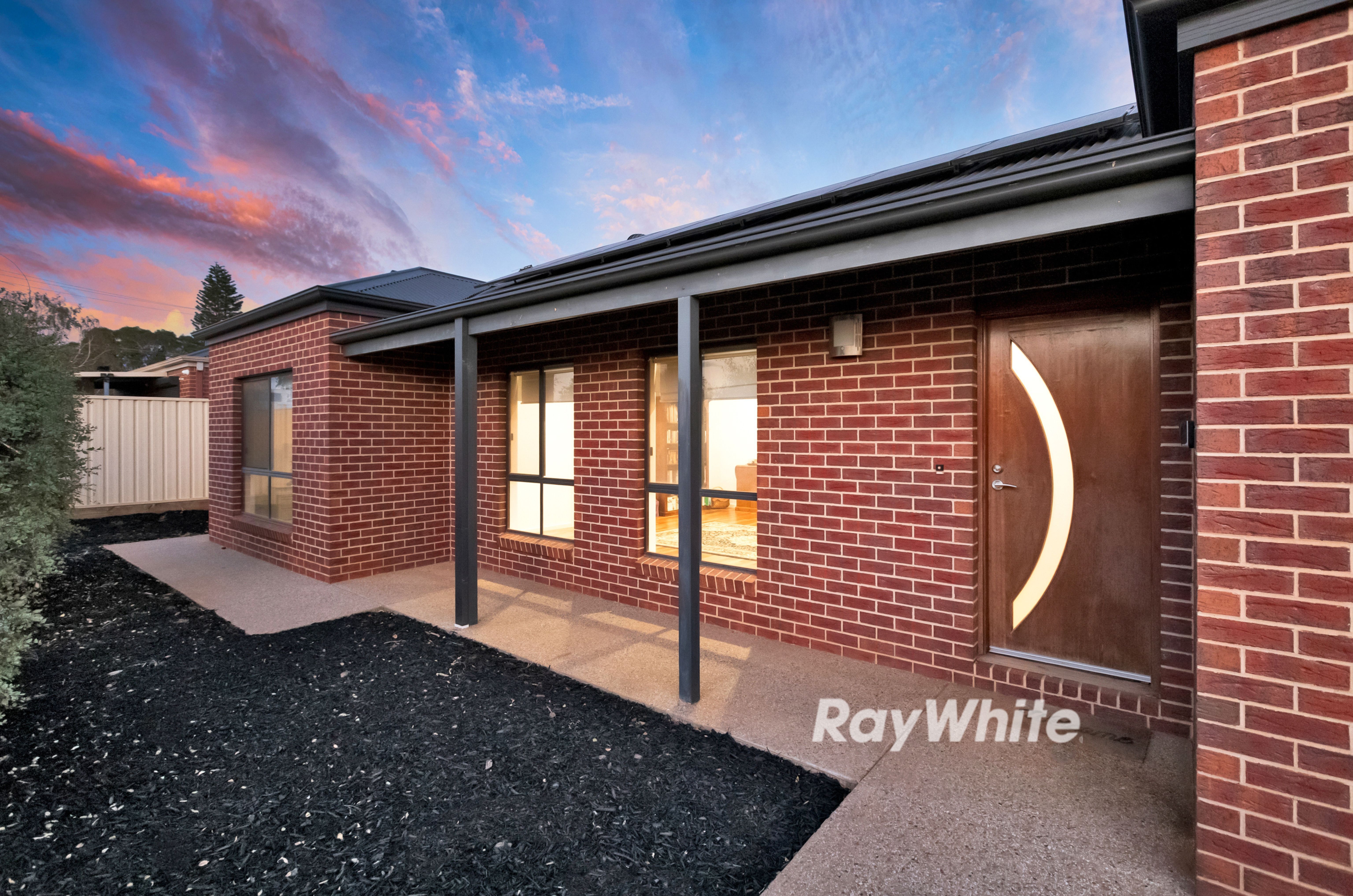 18 Dawn Avenue — photo from Ray White Mildura