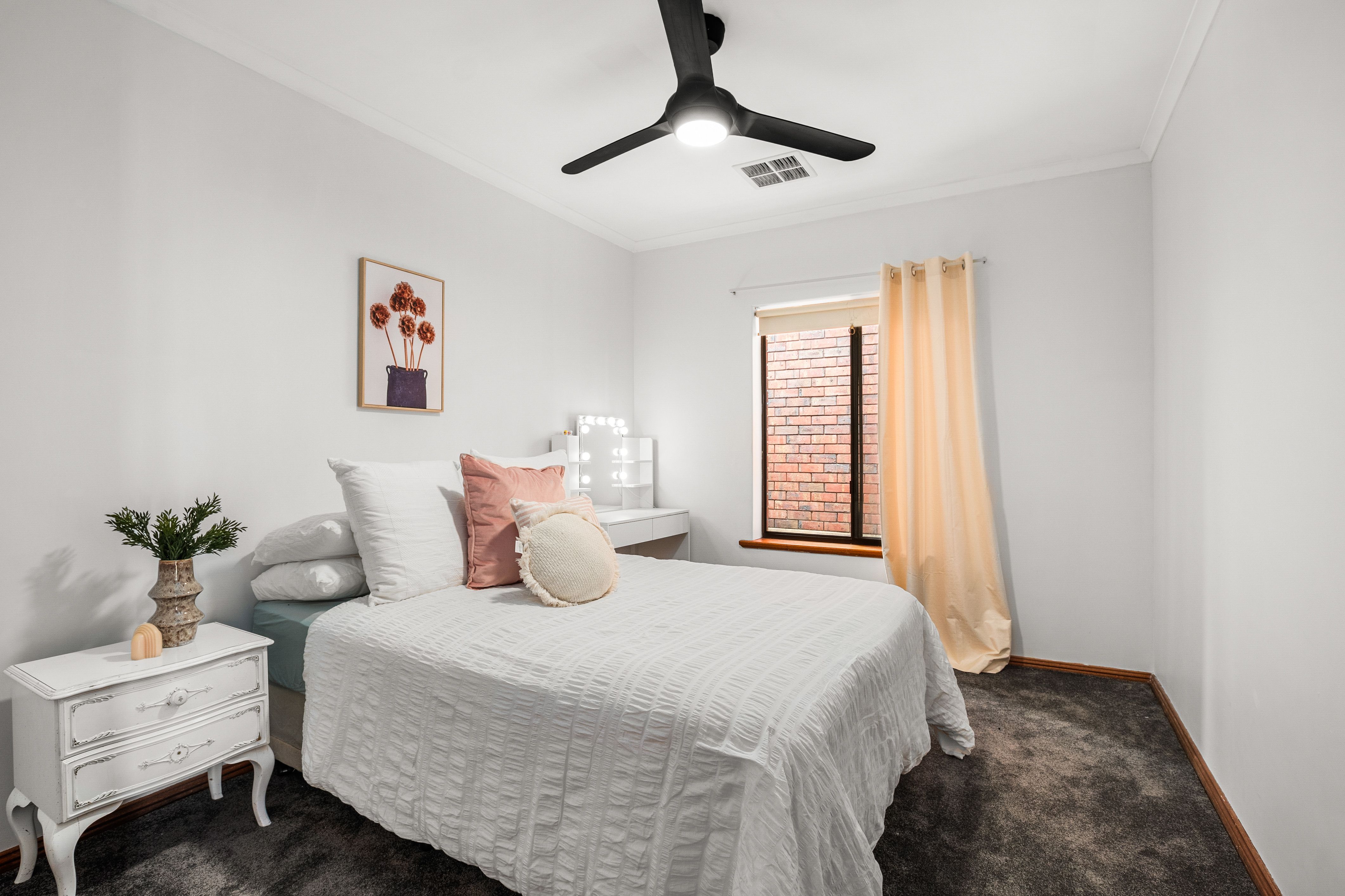 27 Torresan Crescent — photo 17 of 26