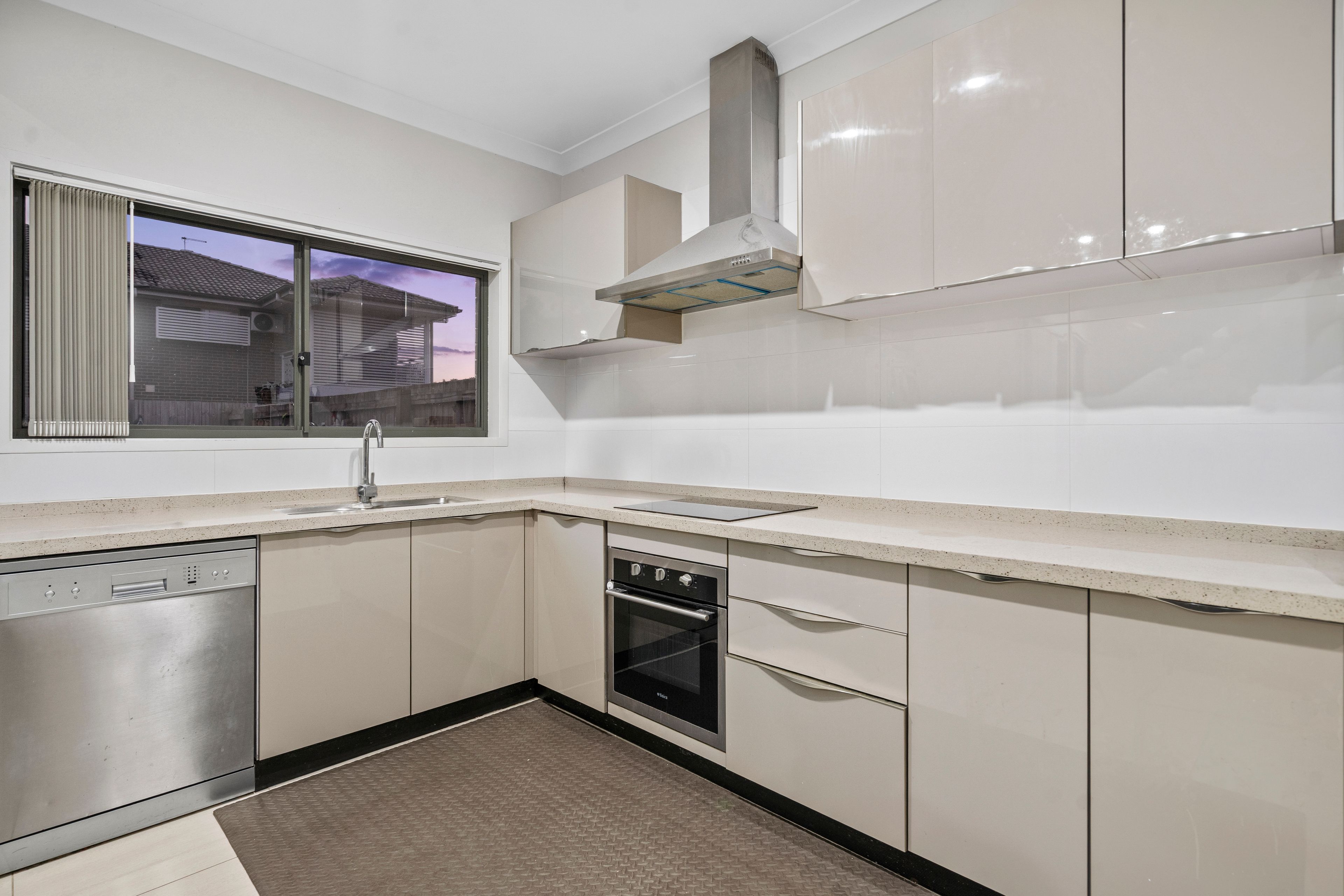 16/17 Norah Street — photo 6 of 19