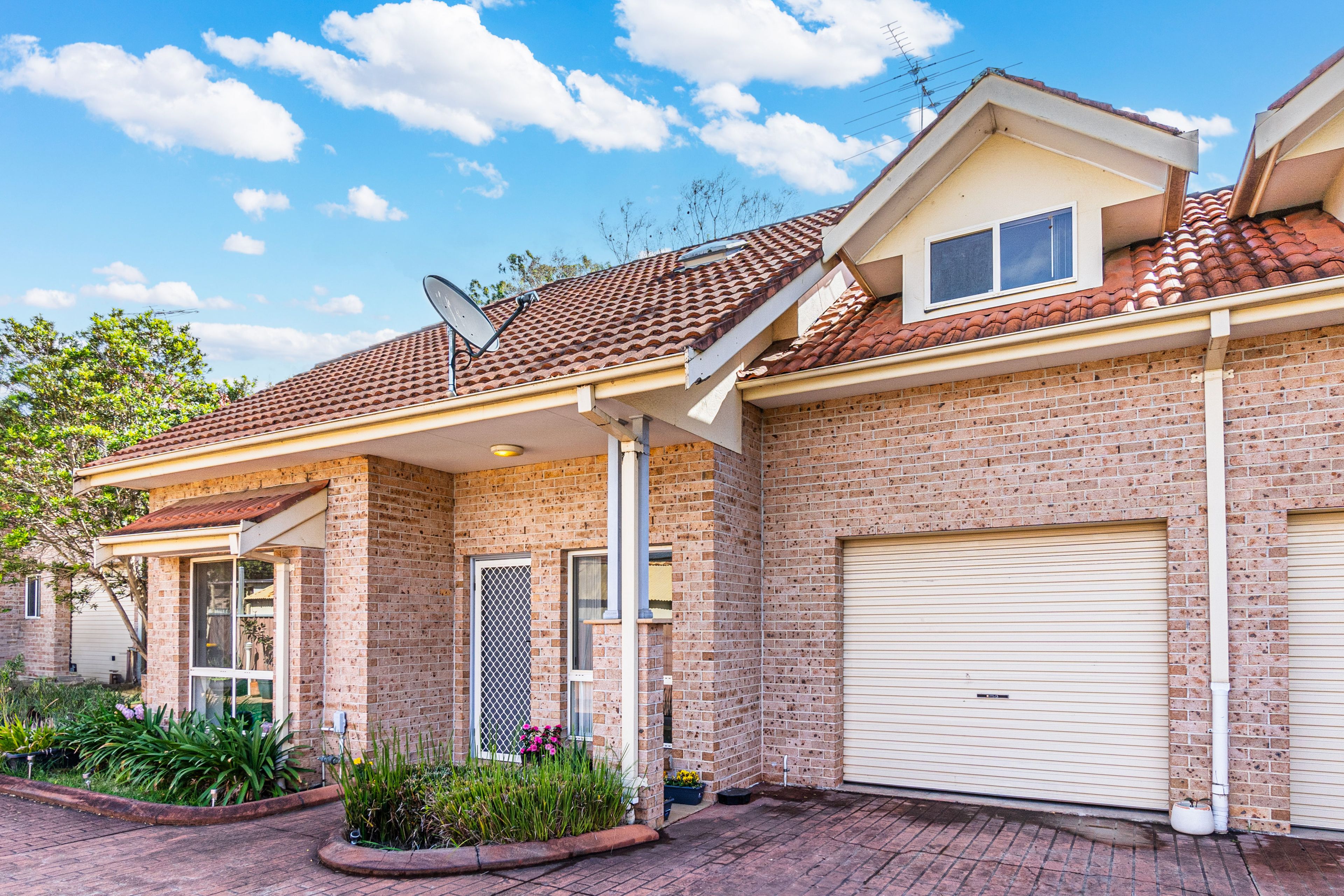 2/27 Brisbane Street, Oxley Park, NSW 2760