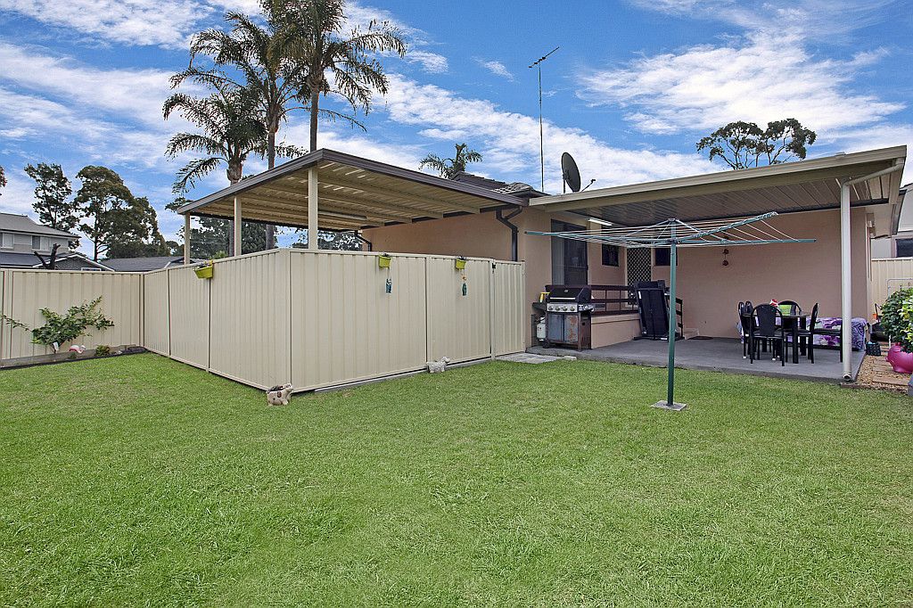 93 Pine Creek Circuit, St Clair, NSW 2759