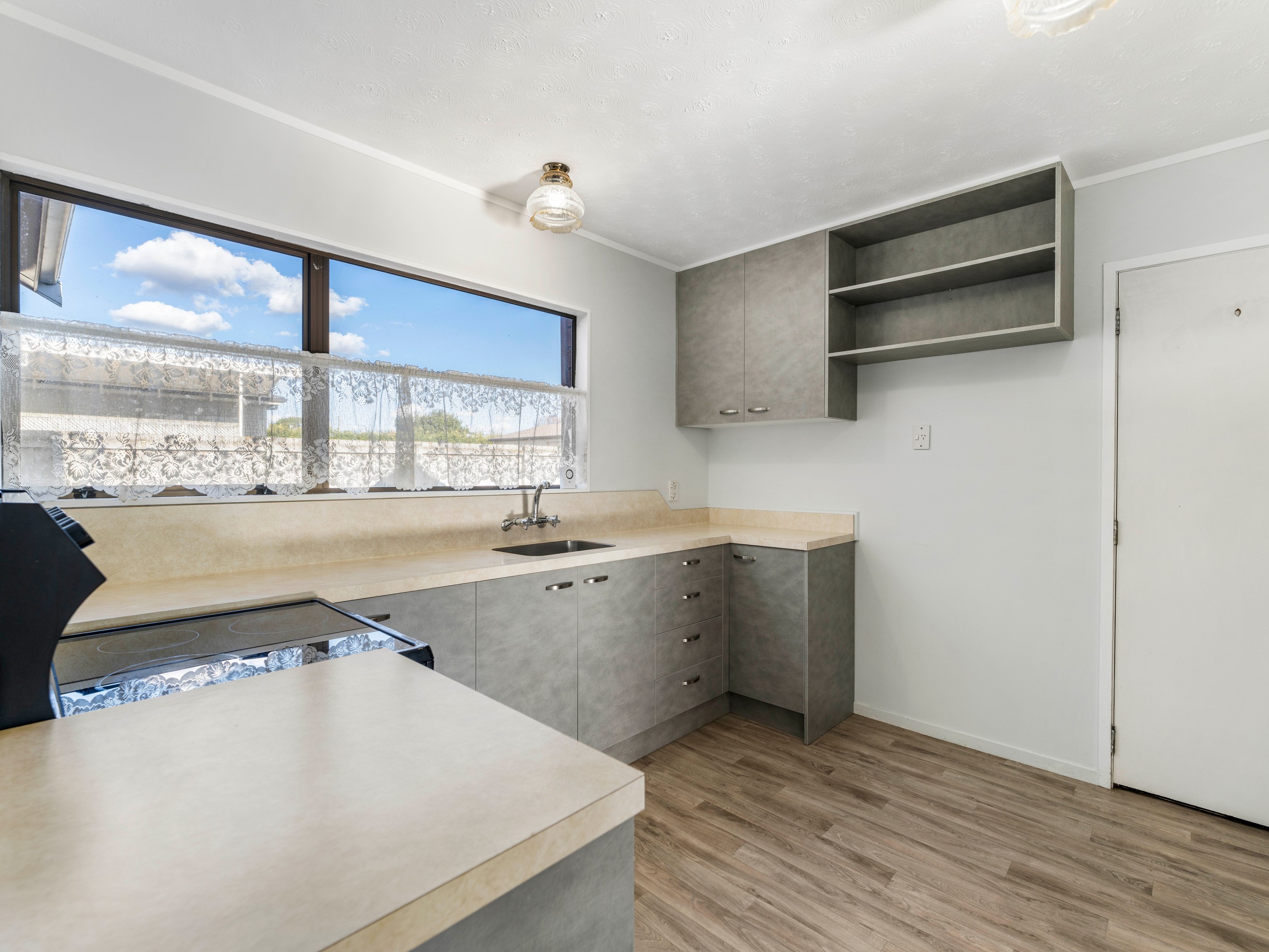 22B Kingswood Road, Papatoetoe, Manukau City