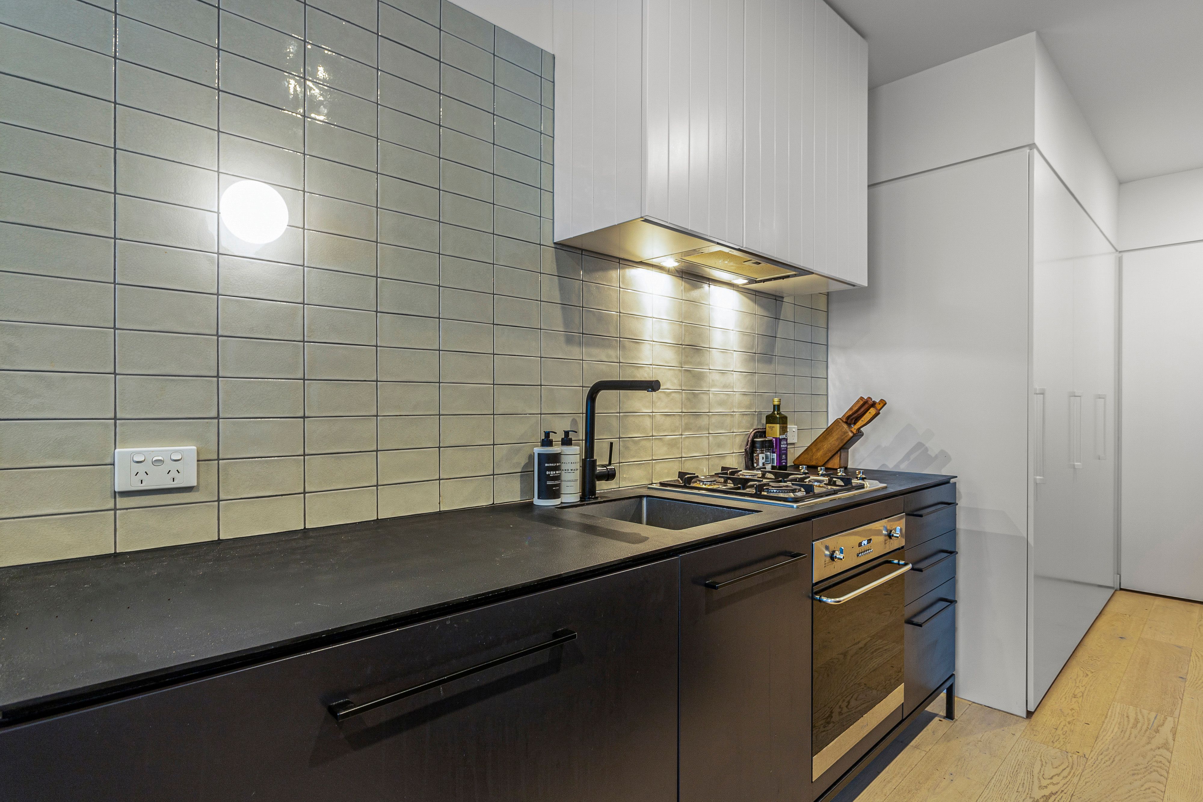 201/167 Gladstone Street, South Melbourne, VIC 3205