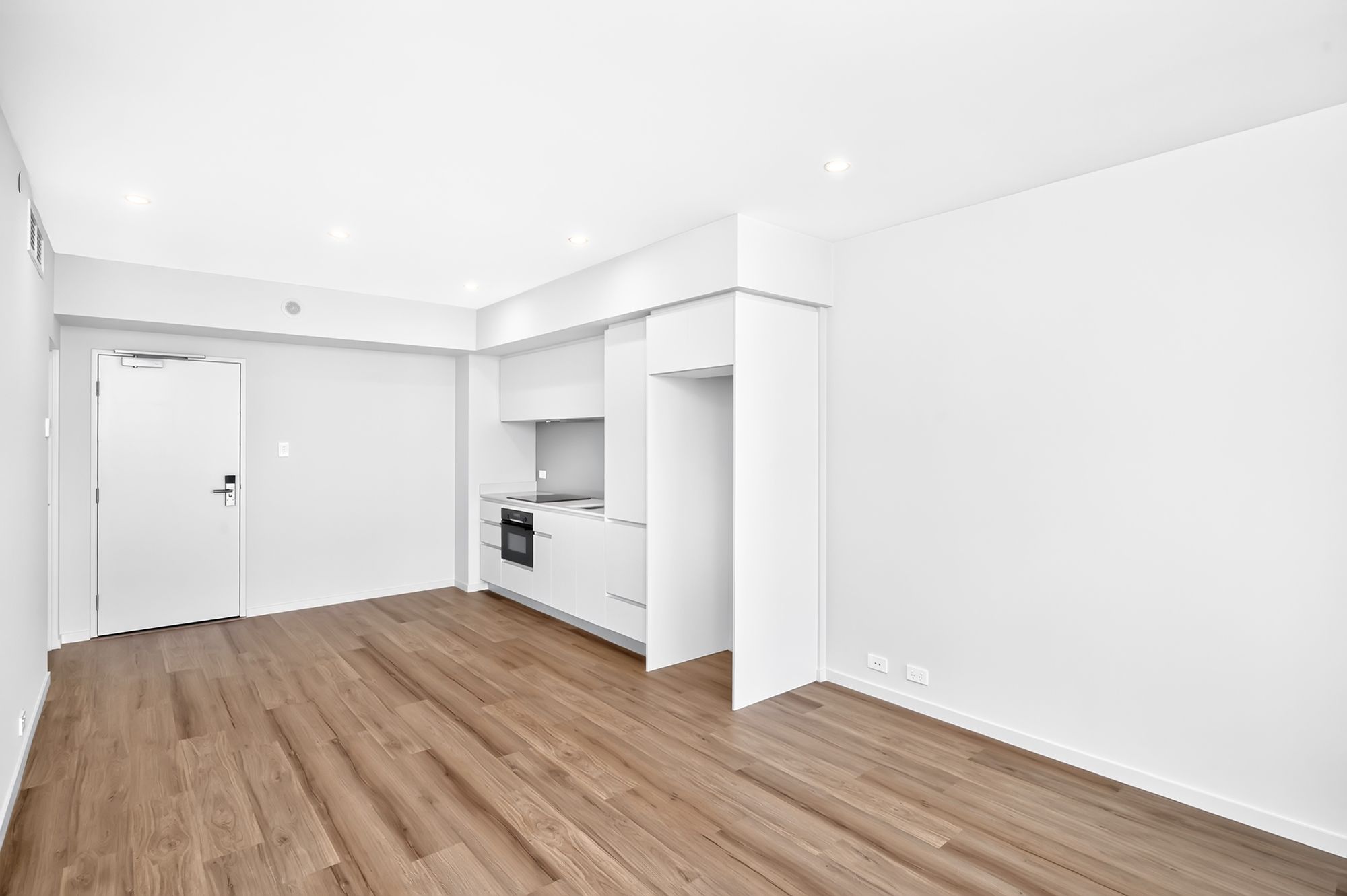 2204/110 Plain Street — photo 5 of 30