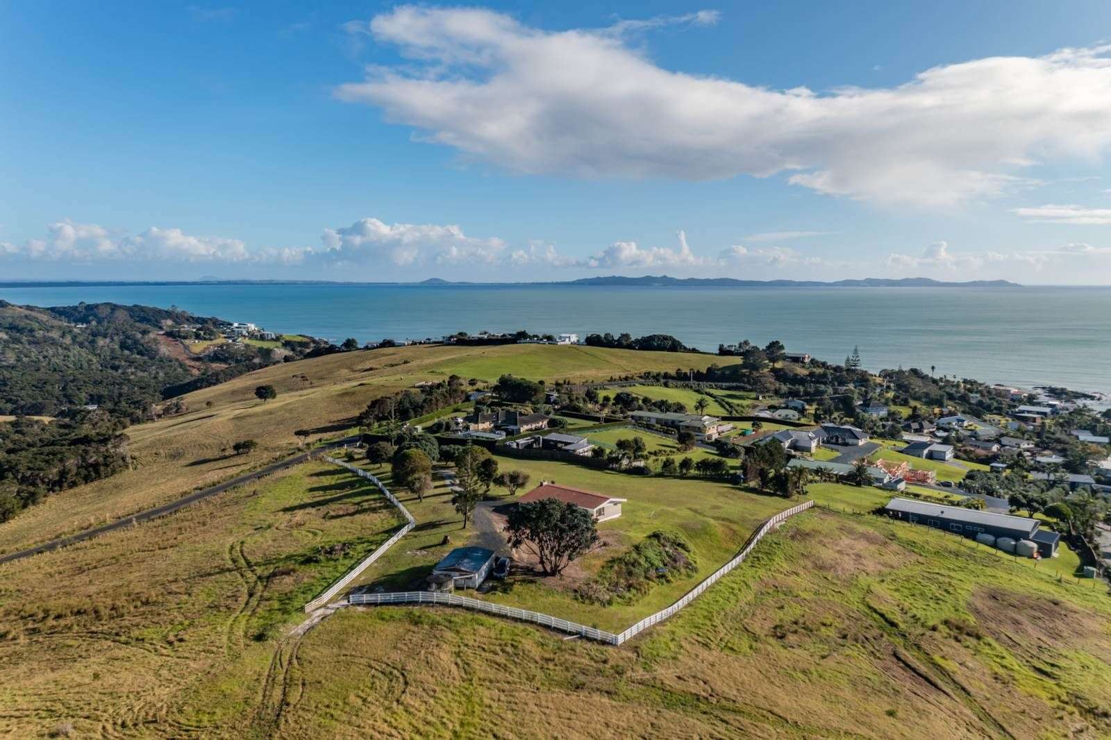 Cable Bay  Far North District  0420 photo 0