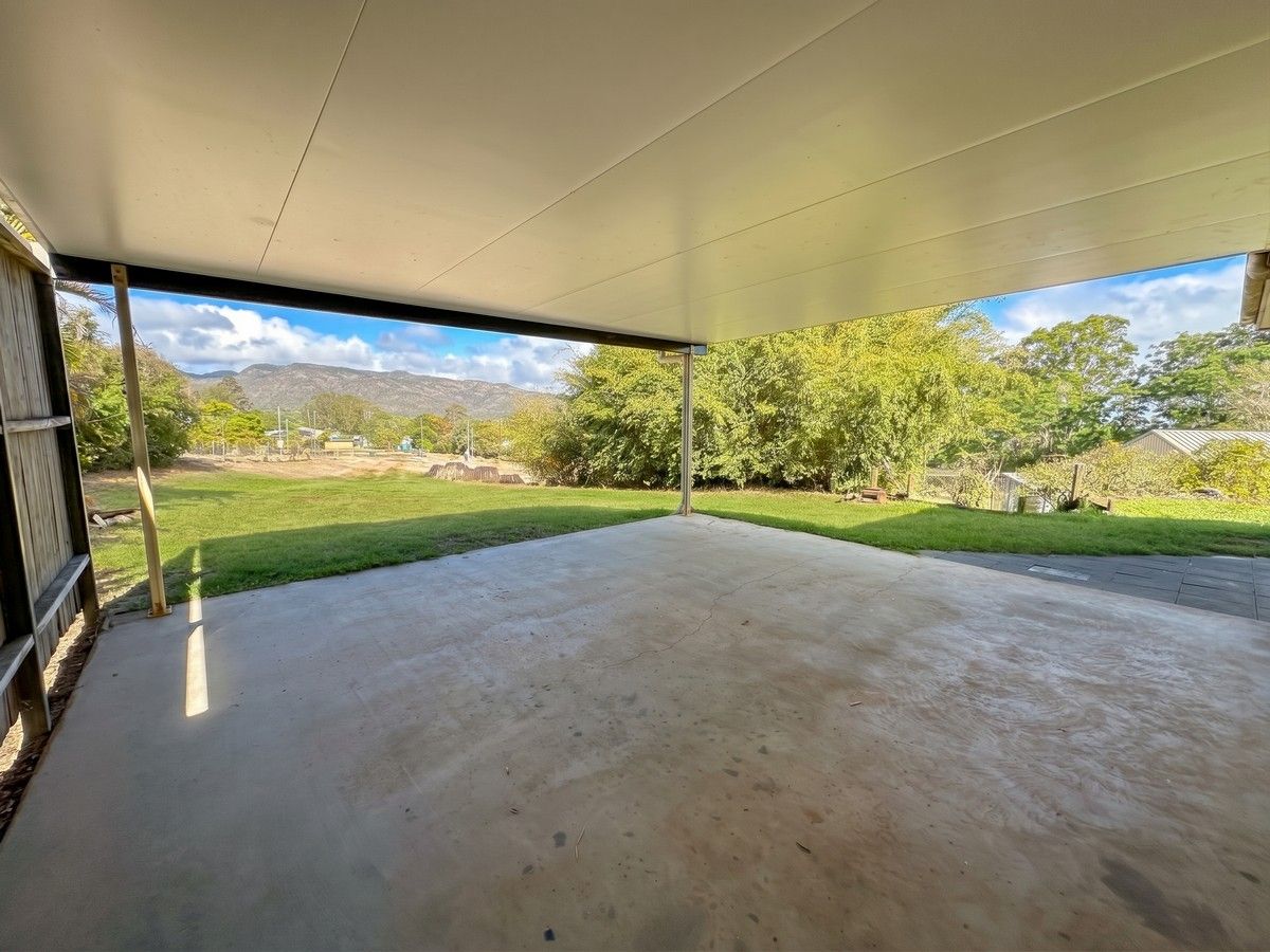 6 Lindgren Close — photo 6 of 30