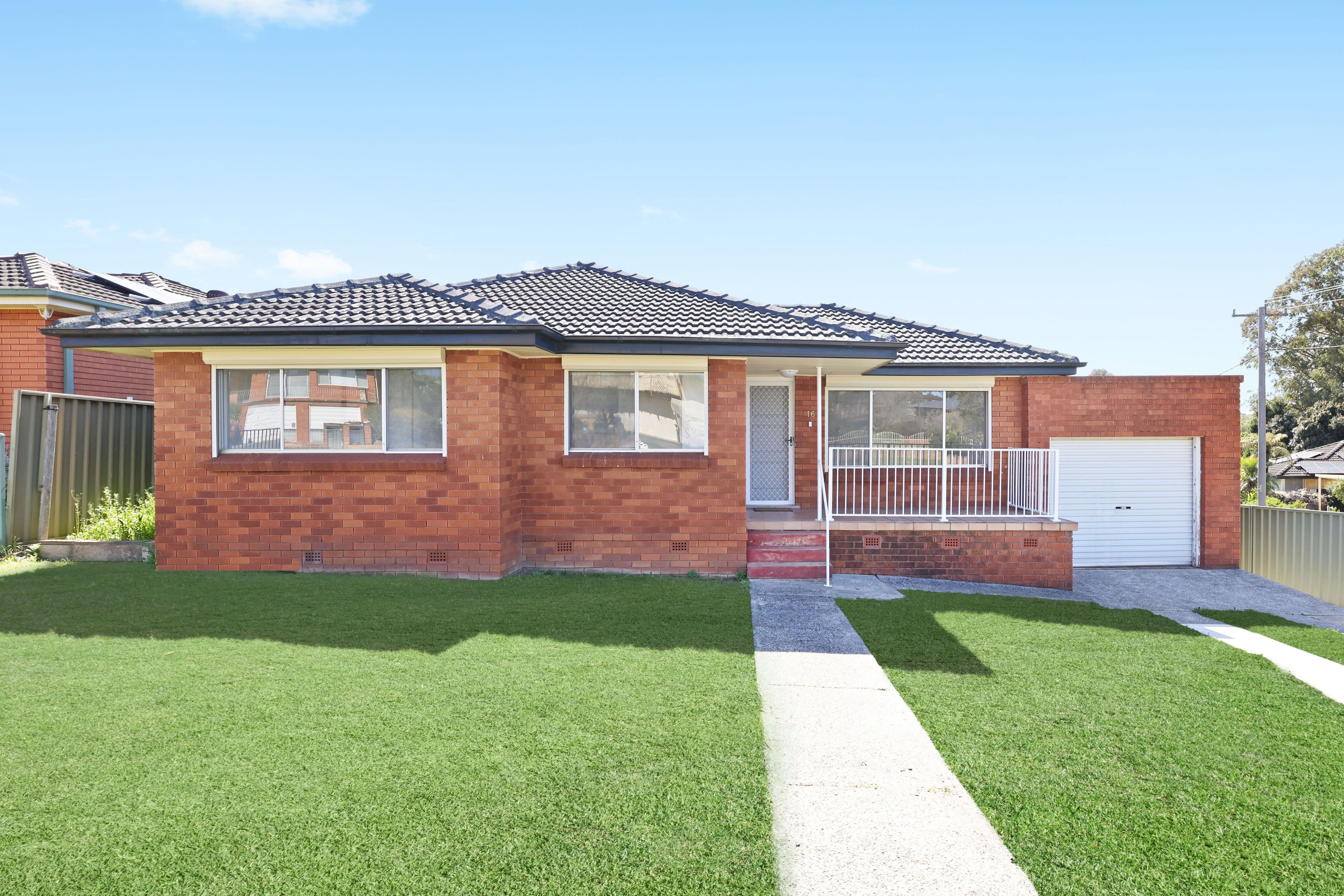 16 Richmond Crescent — photo from Ray White Macarthur Group