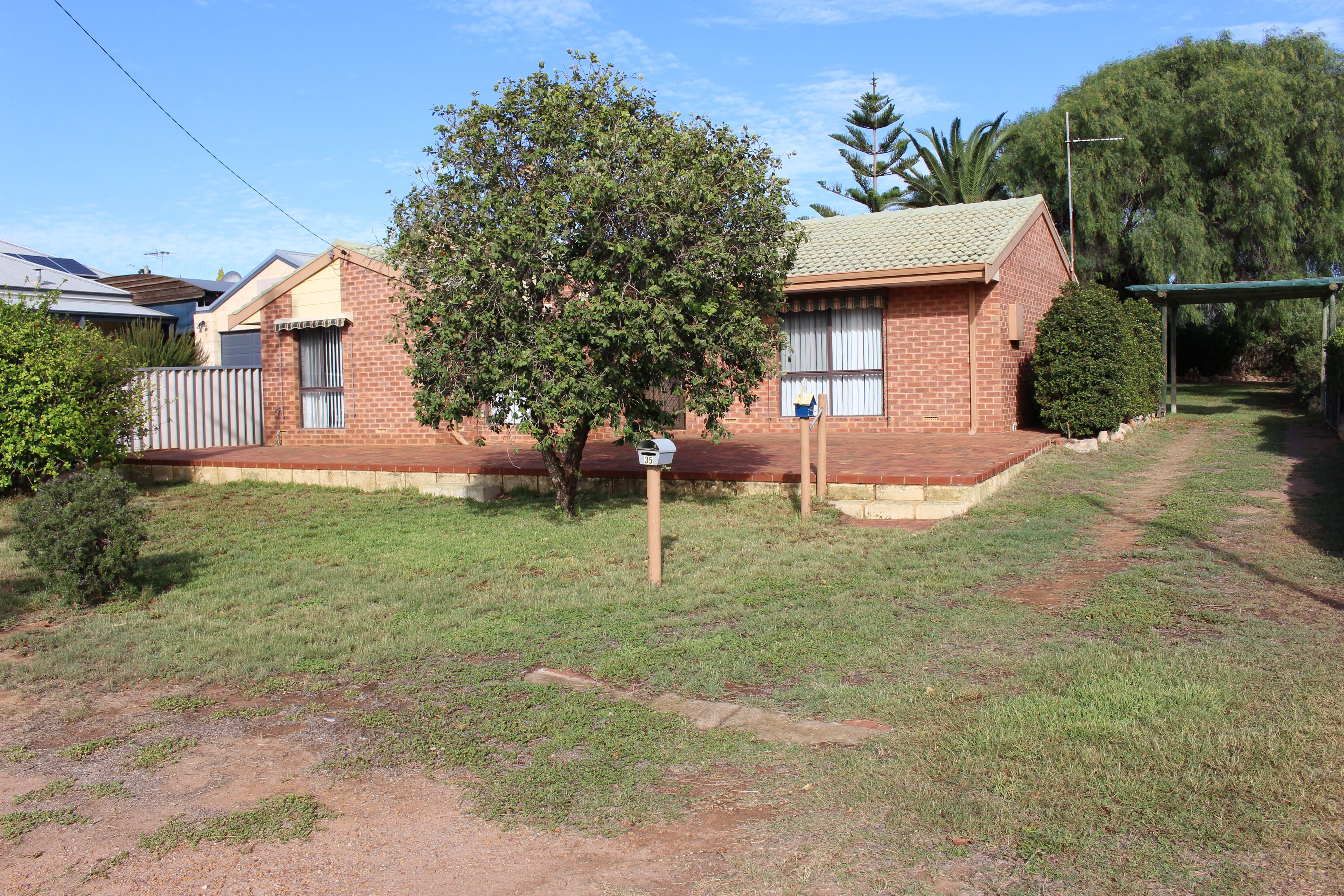 35 Waldeck Street, Dongara WA 6525