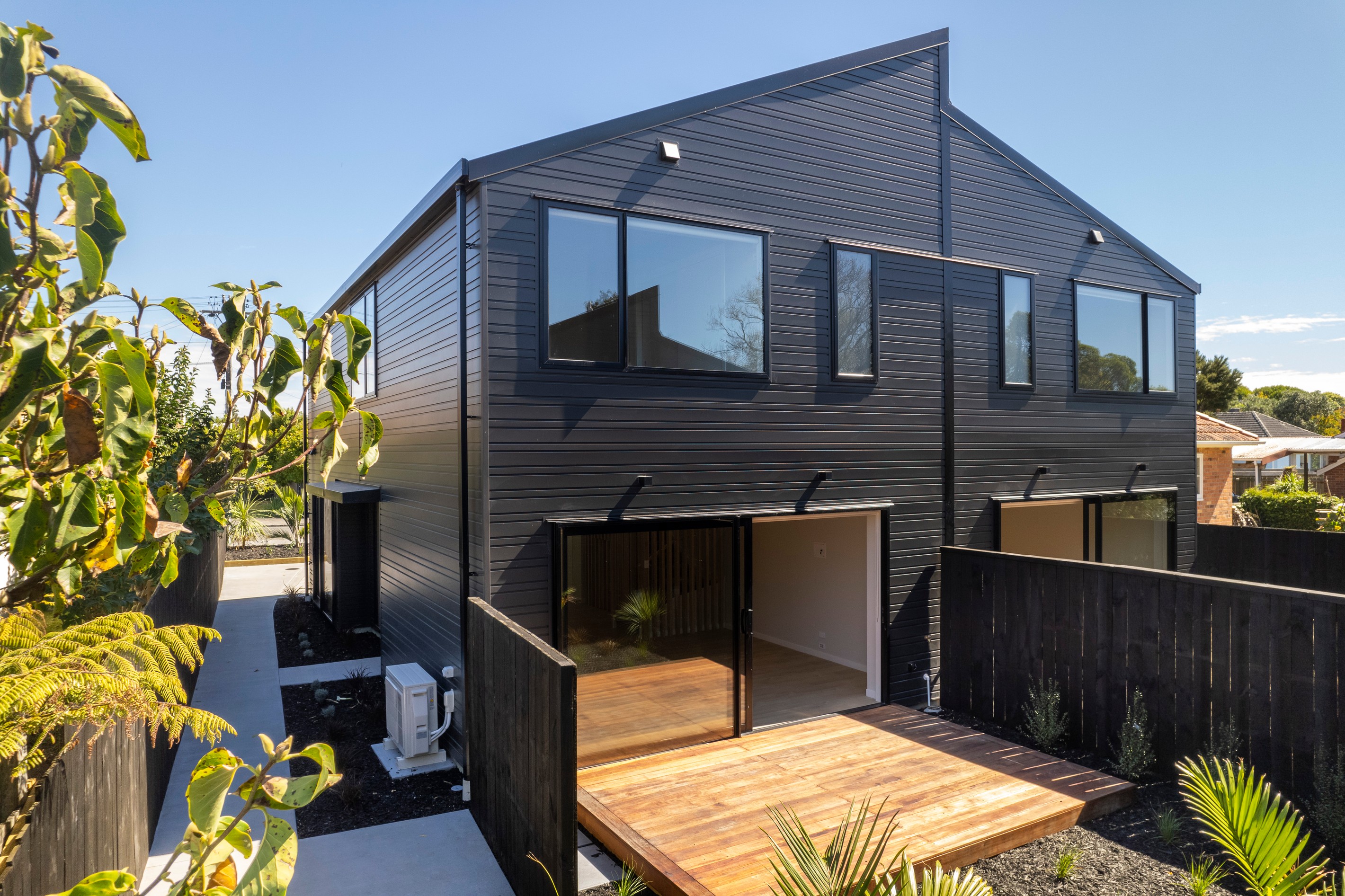 B/9 De Luen Street, Point Chevalier, Auckland City