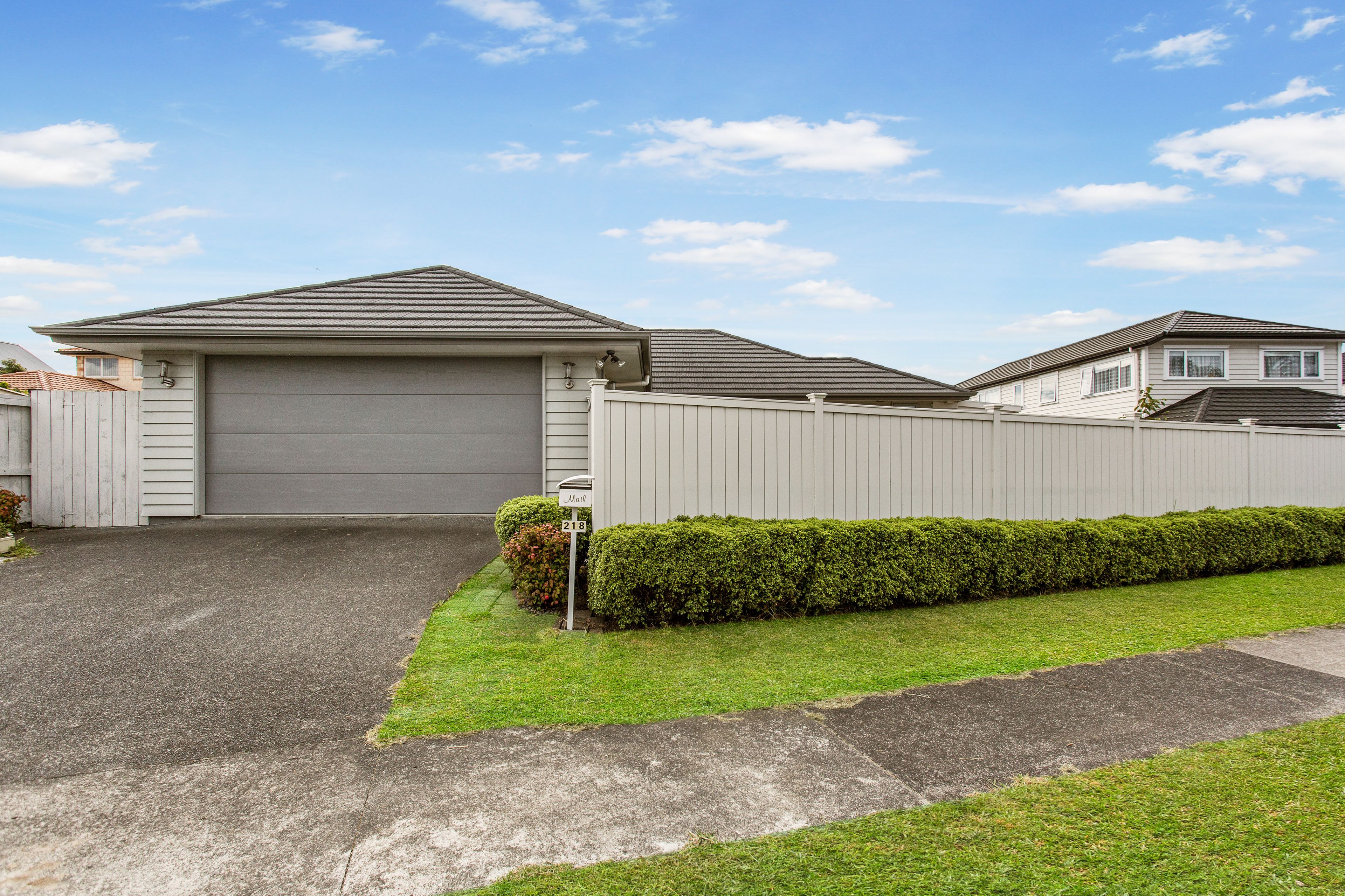 218 Hill Road, The Gardens, Manukau City