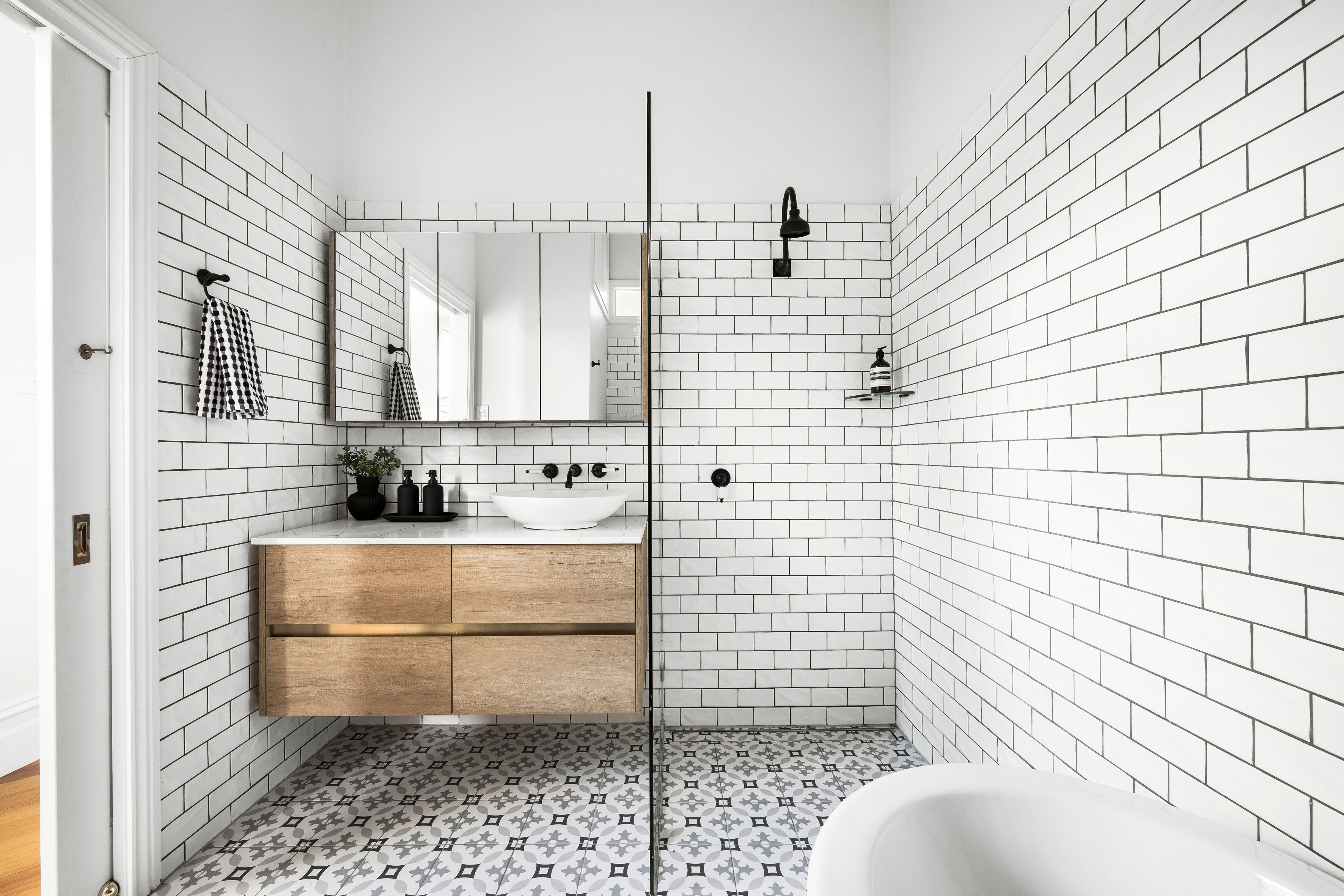 2 Munro Street — photo 8 of 16