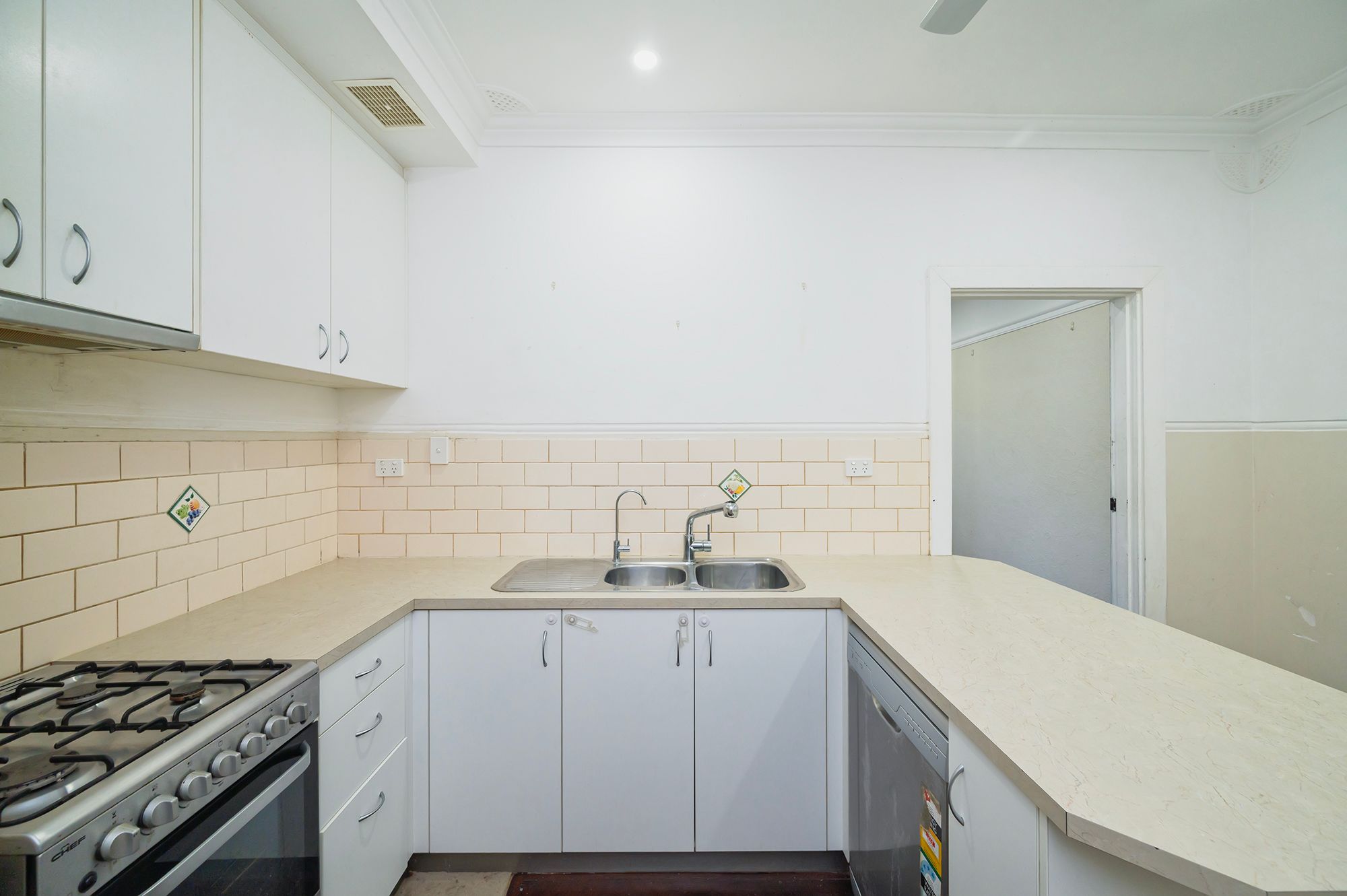 355 Fitzgerald Street — photo 12 of 22