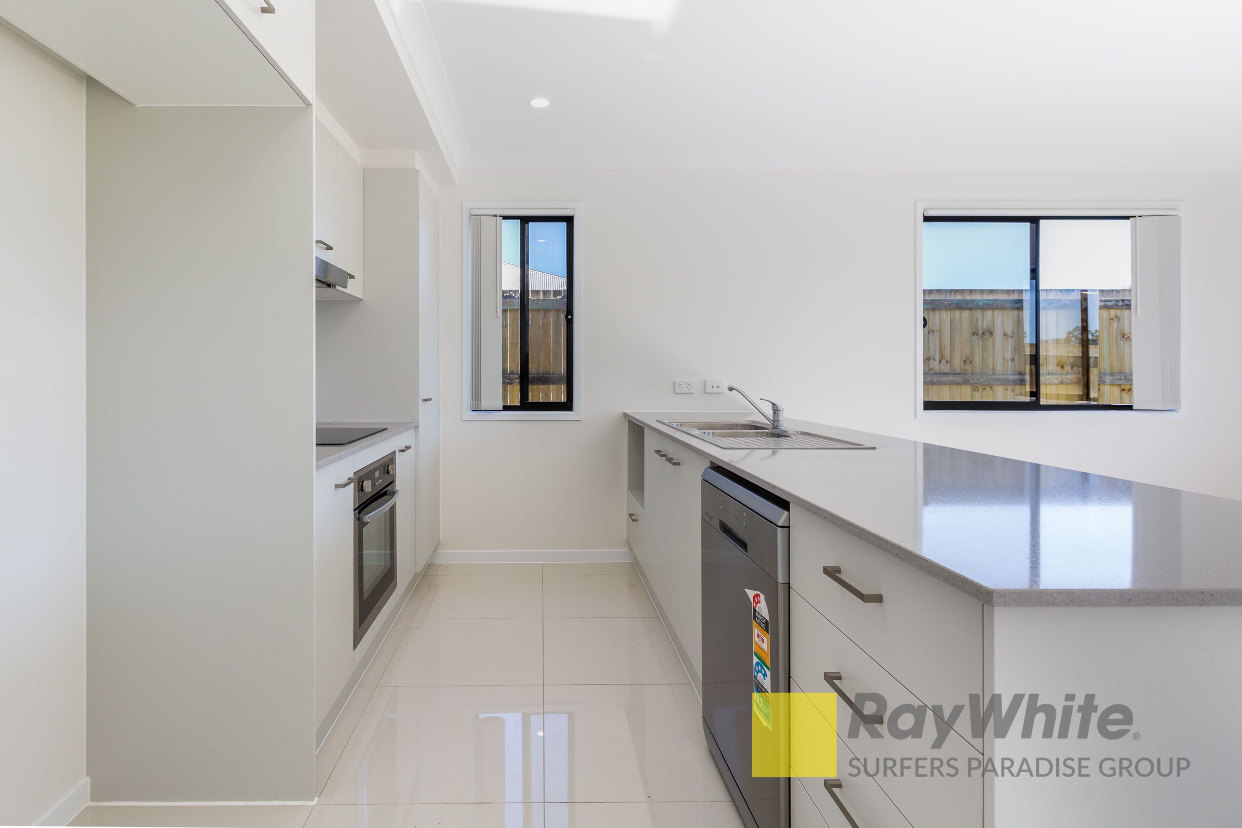 1/7 Mount Mitchell Road, Park Ridge, QLD 4125