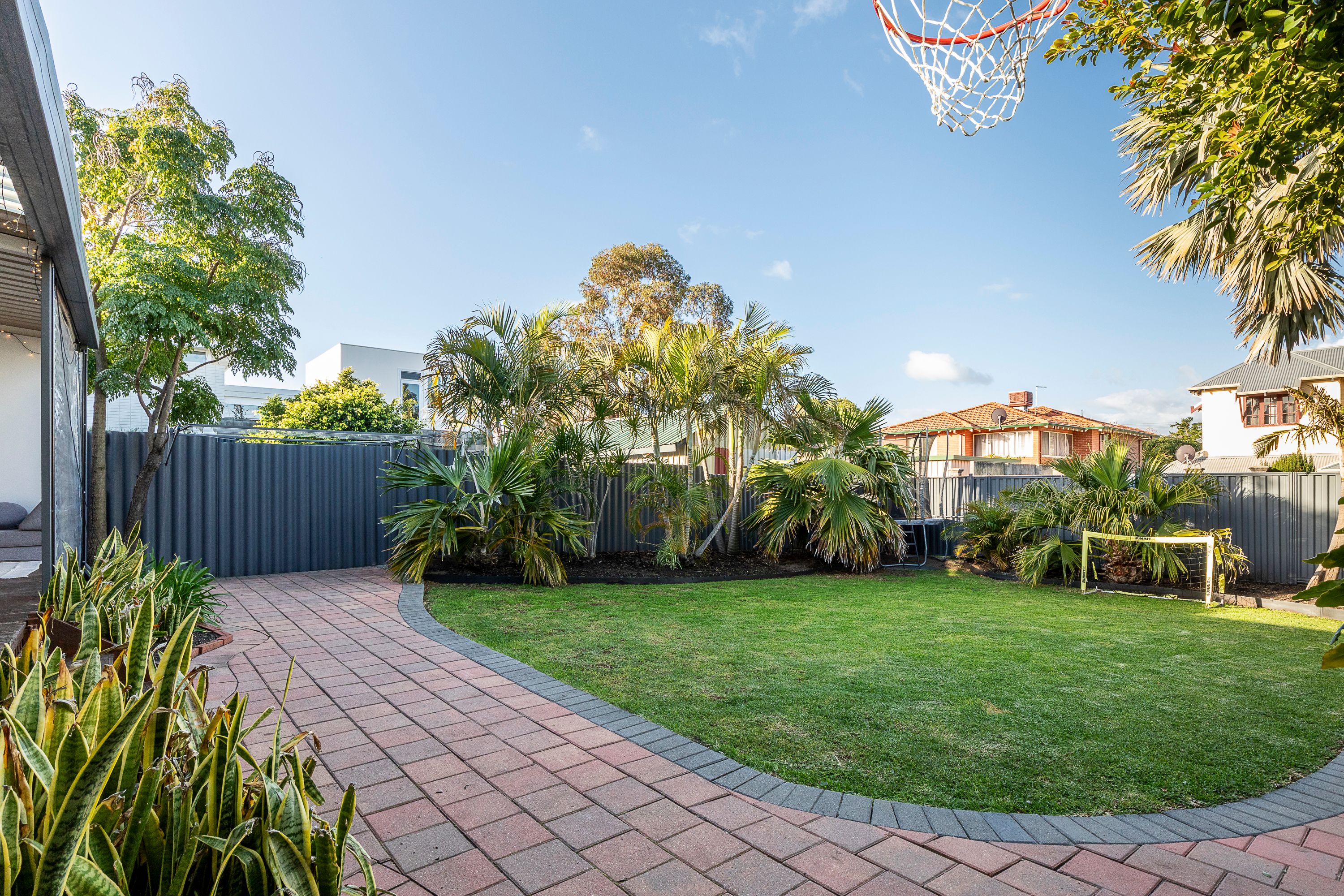 84 Shakespeare Street — photo 23 of 23